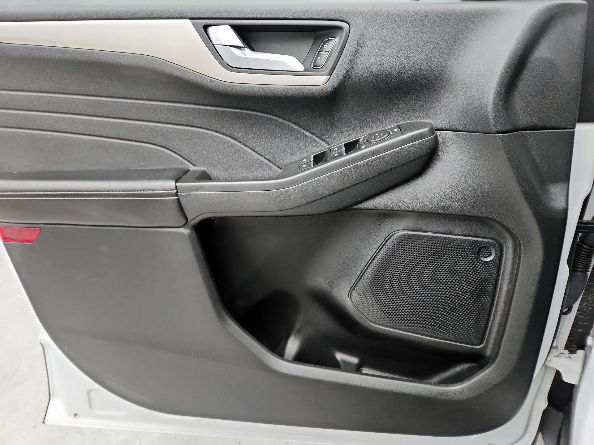 Thumbnail: 2021 Ford Escape - 12