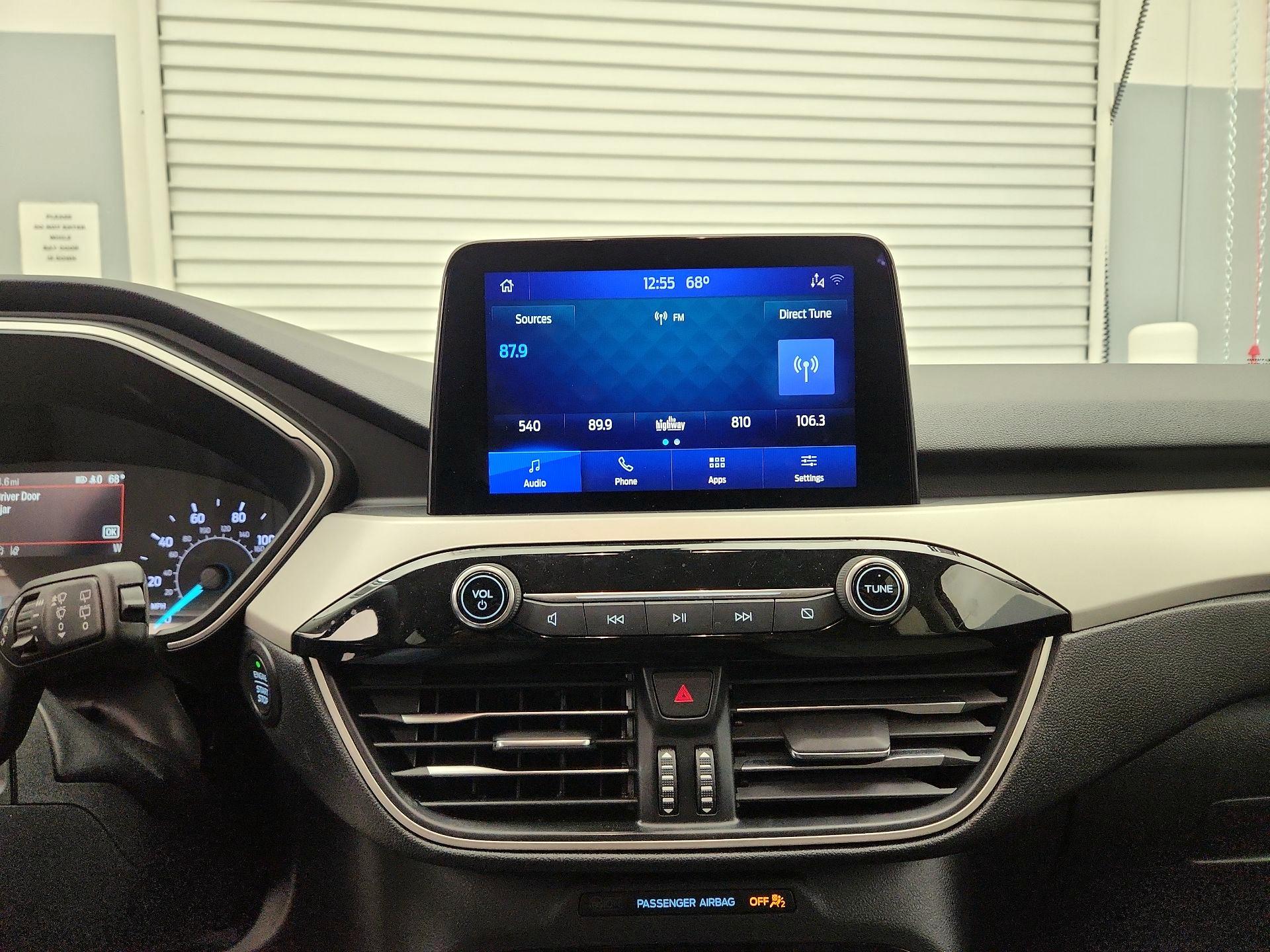 Thumbnail: 2021 Ford Escape - 15