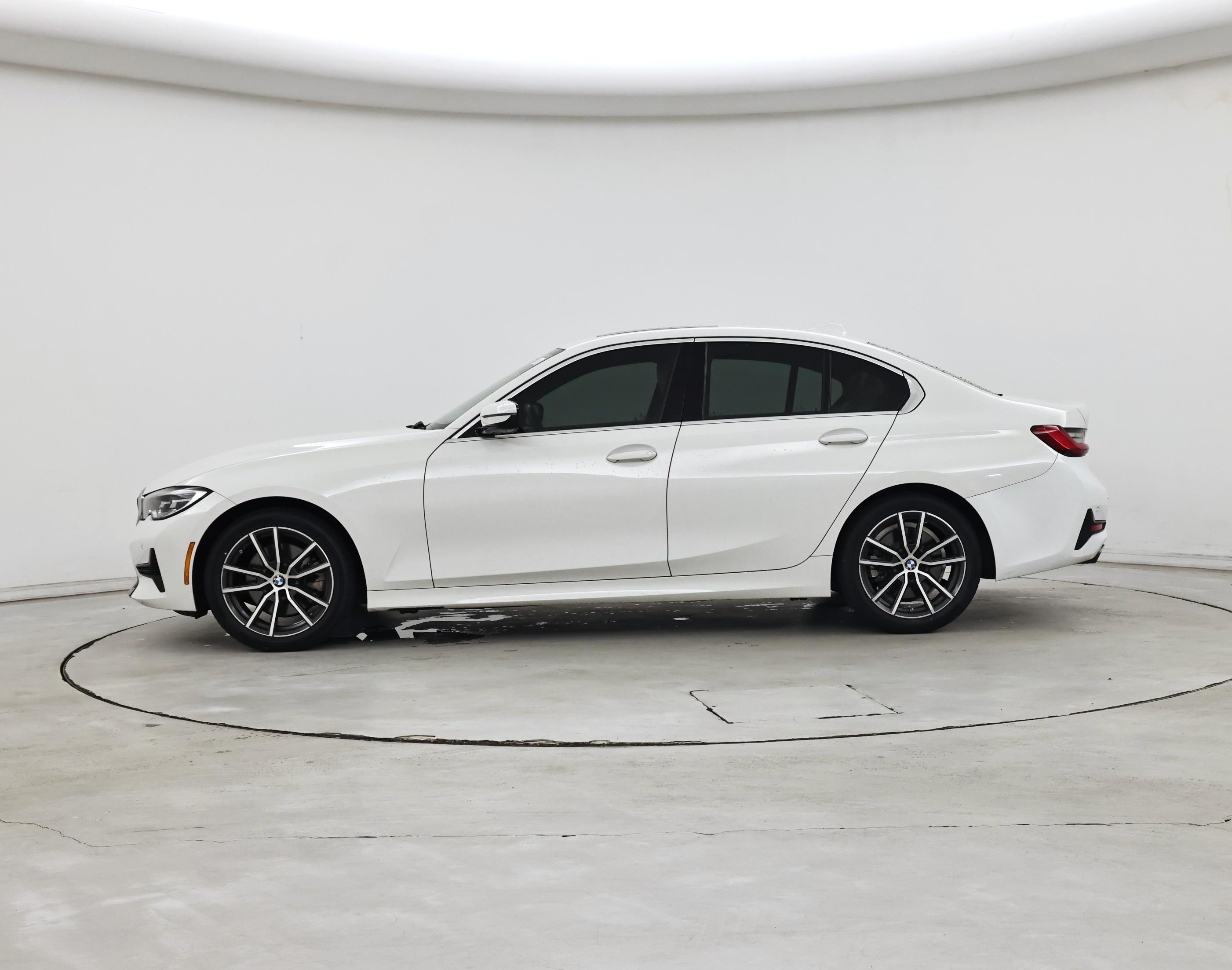 Thumbnail: 2021 BMW 3 Series - 3