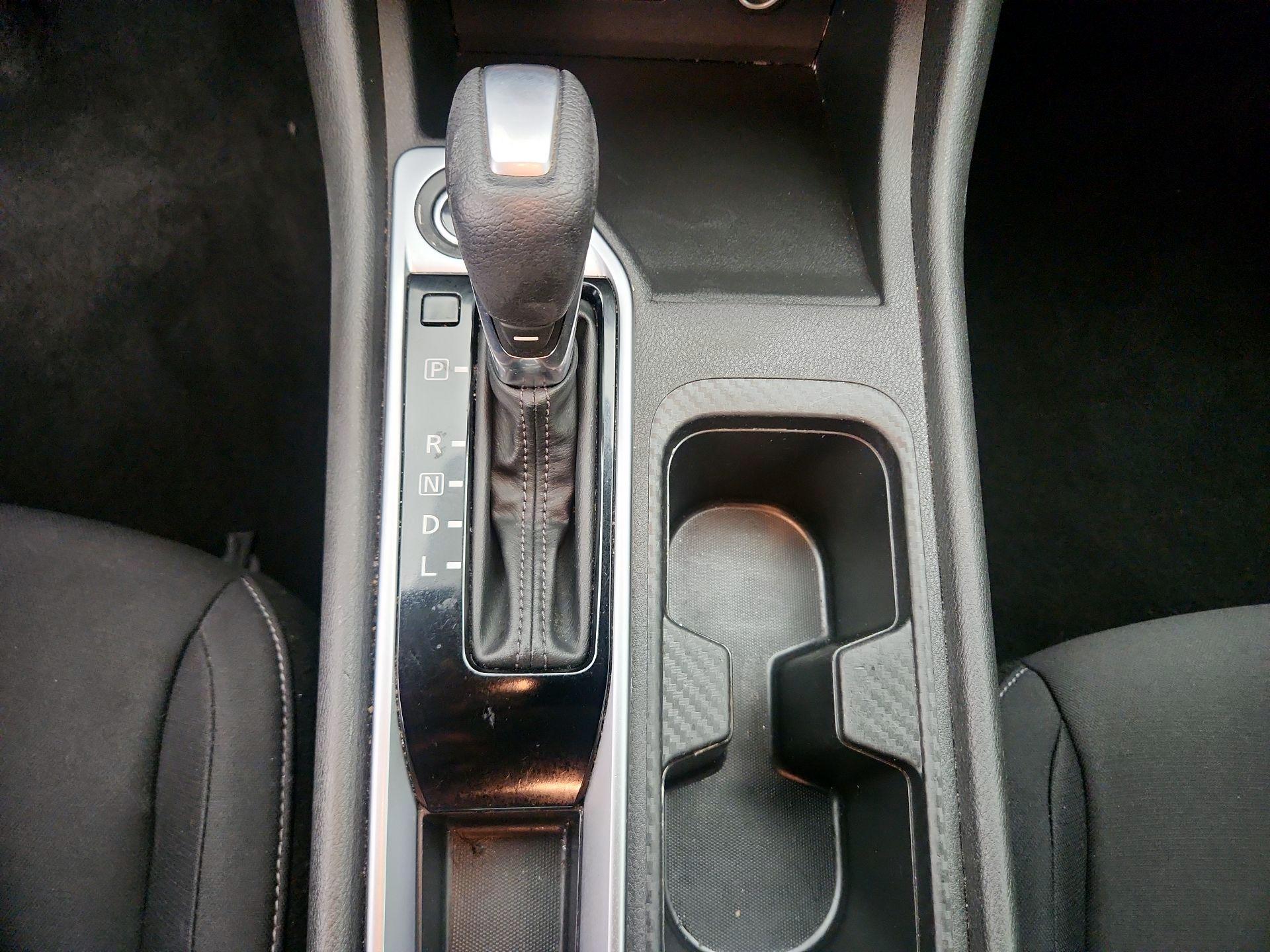 Thumbnail: 2021 Nissan Sentra - 17