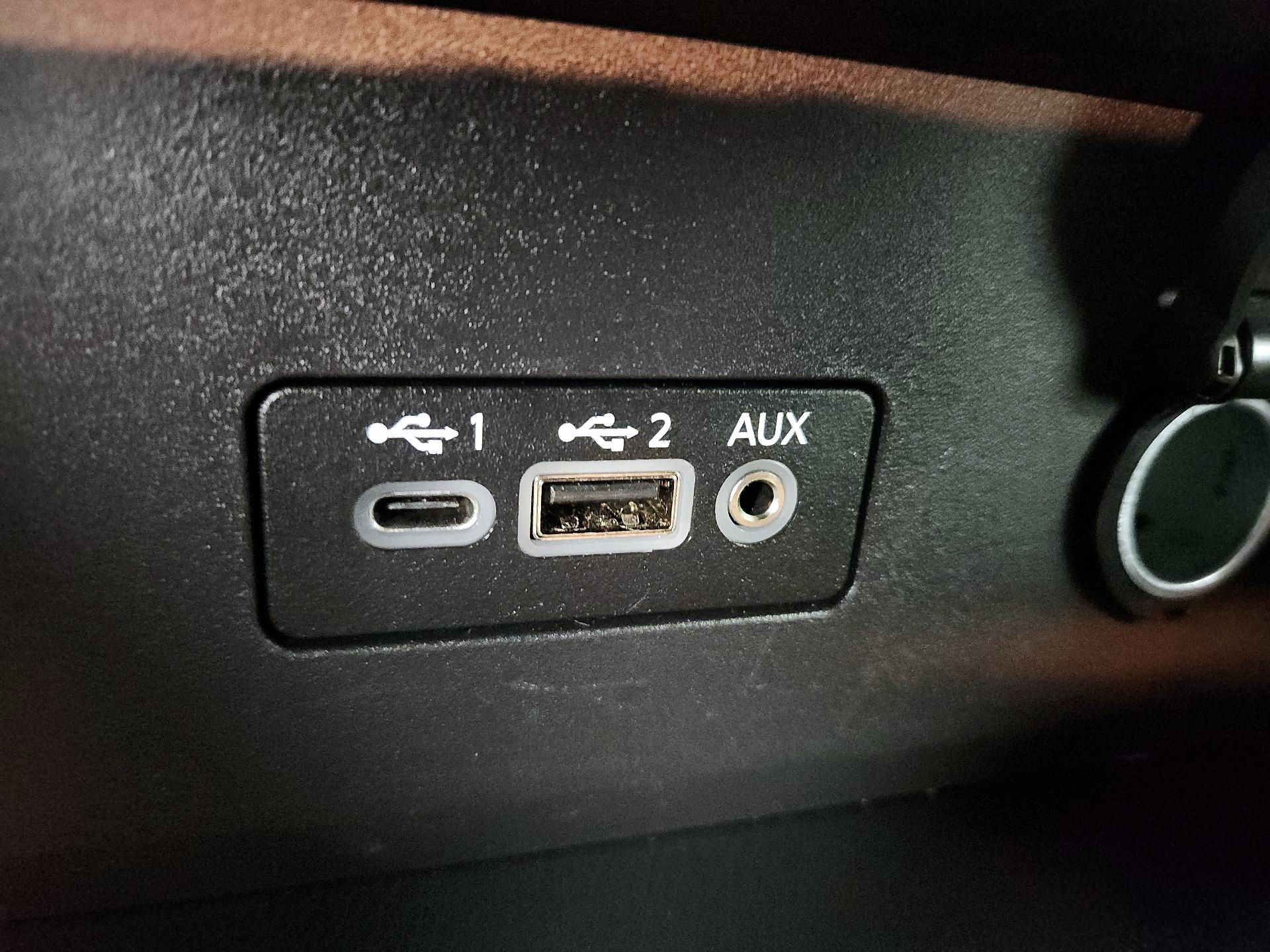 Thumbnail: 2021 Nissan Sentra - 18