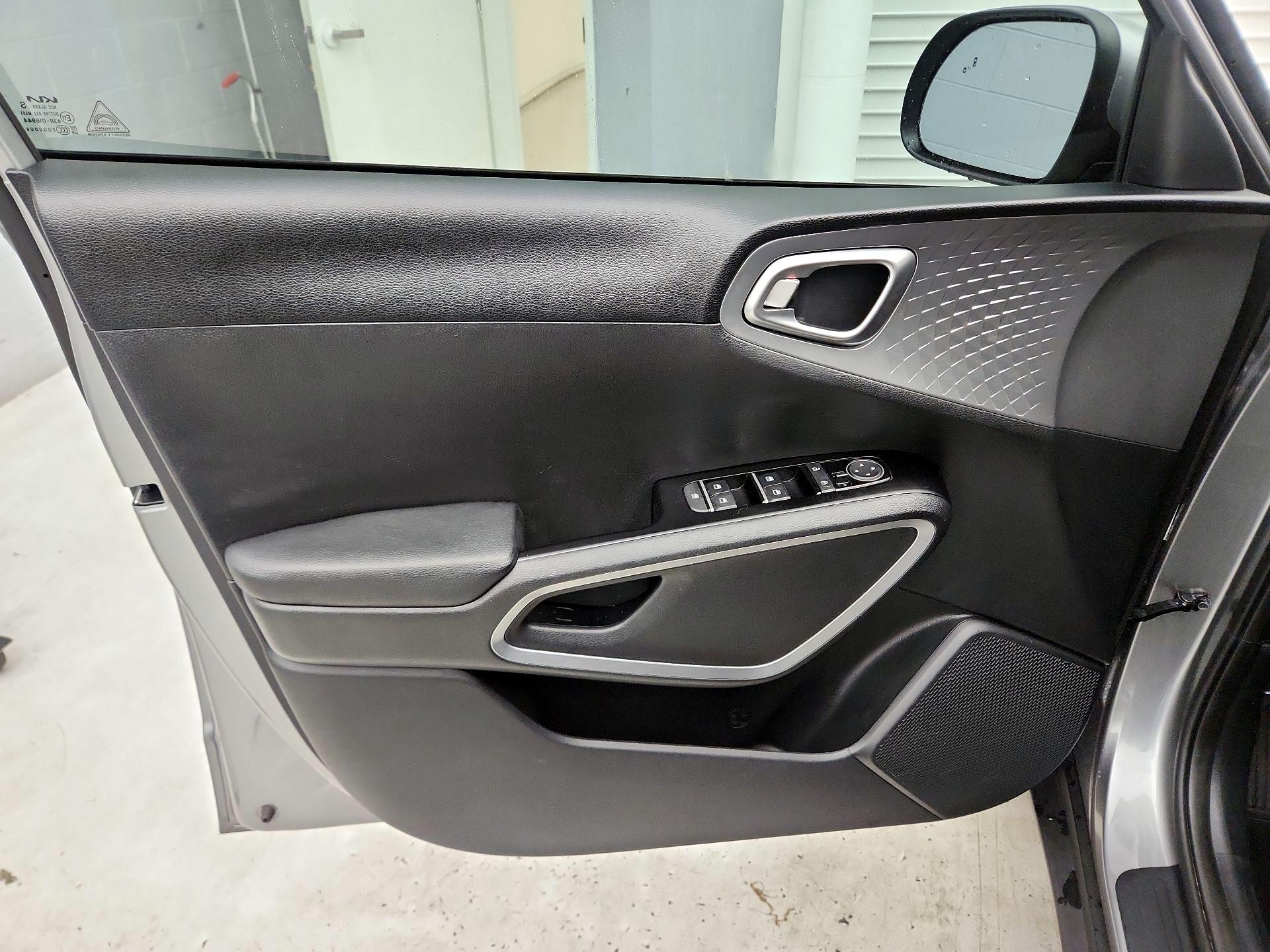 Thumbnail: 2025 Kia Soul - 12