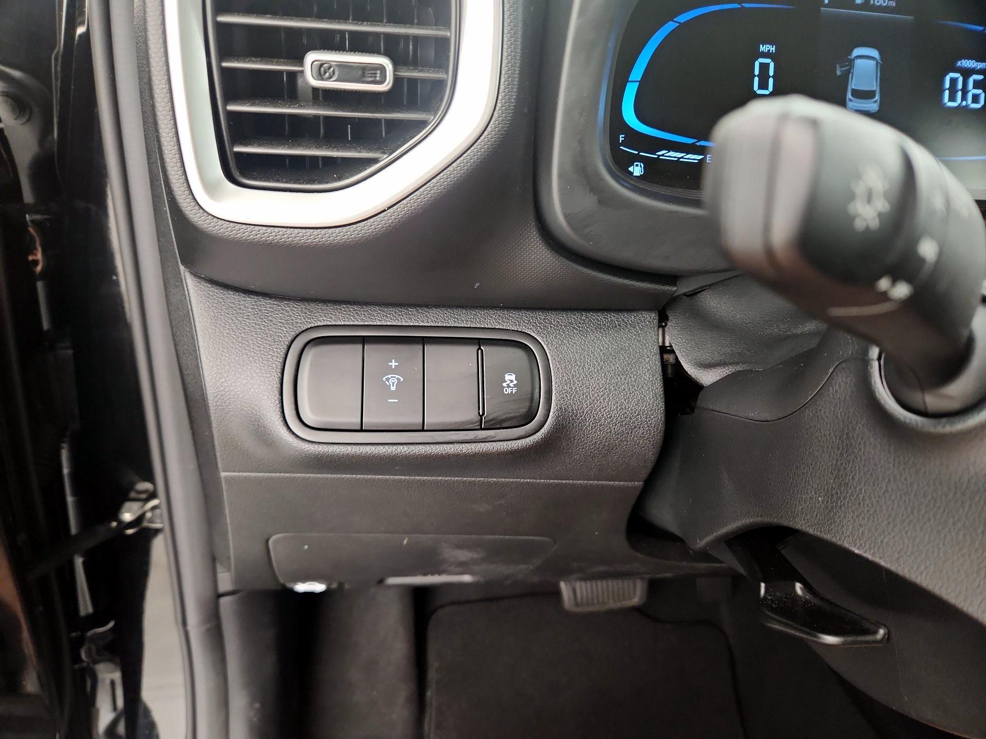 Thumbnail: 2025 Hyundai Venue - 13