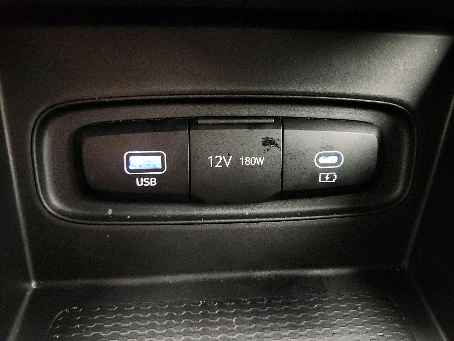 Thumbnail: 2025 Hyundai Venue - 18