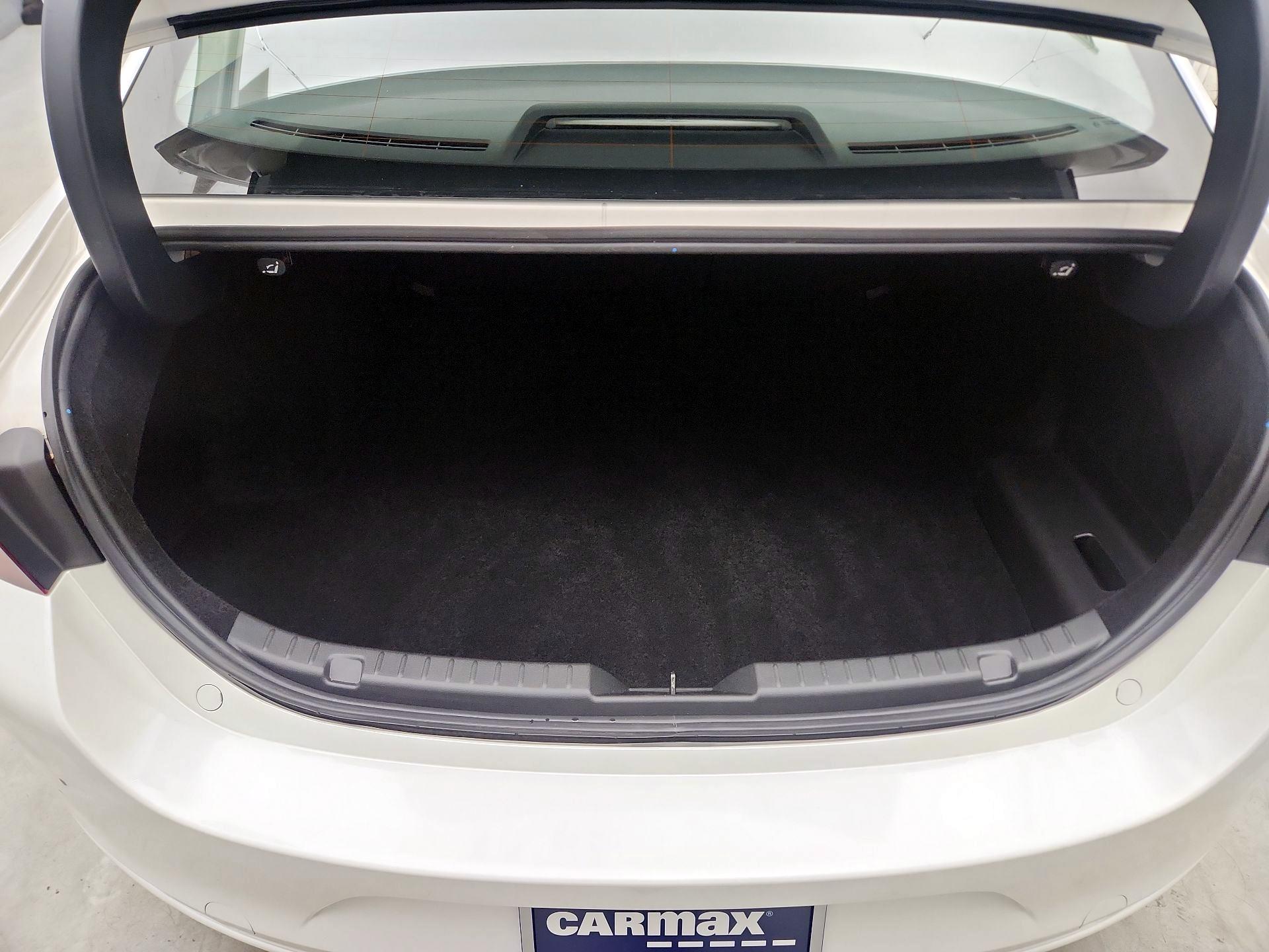 Thumbnail: 2025 Mazda Mazda3 - 20