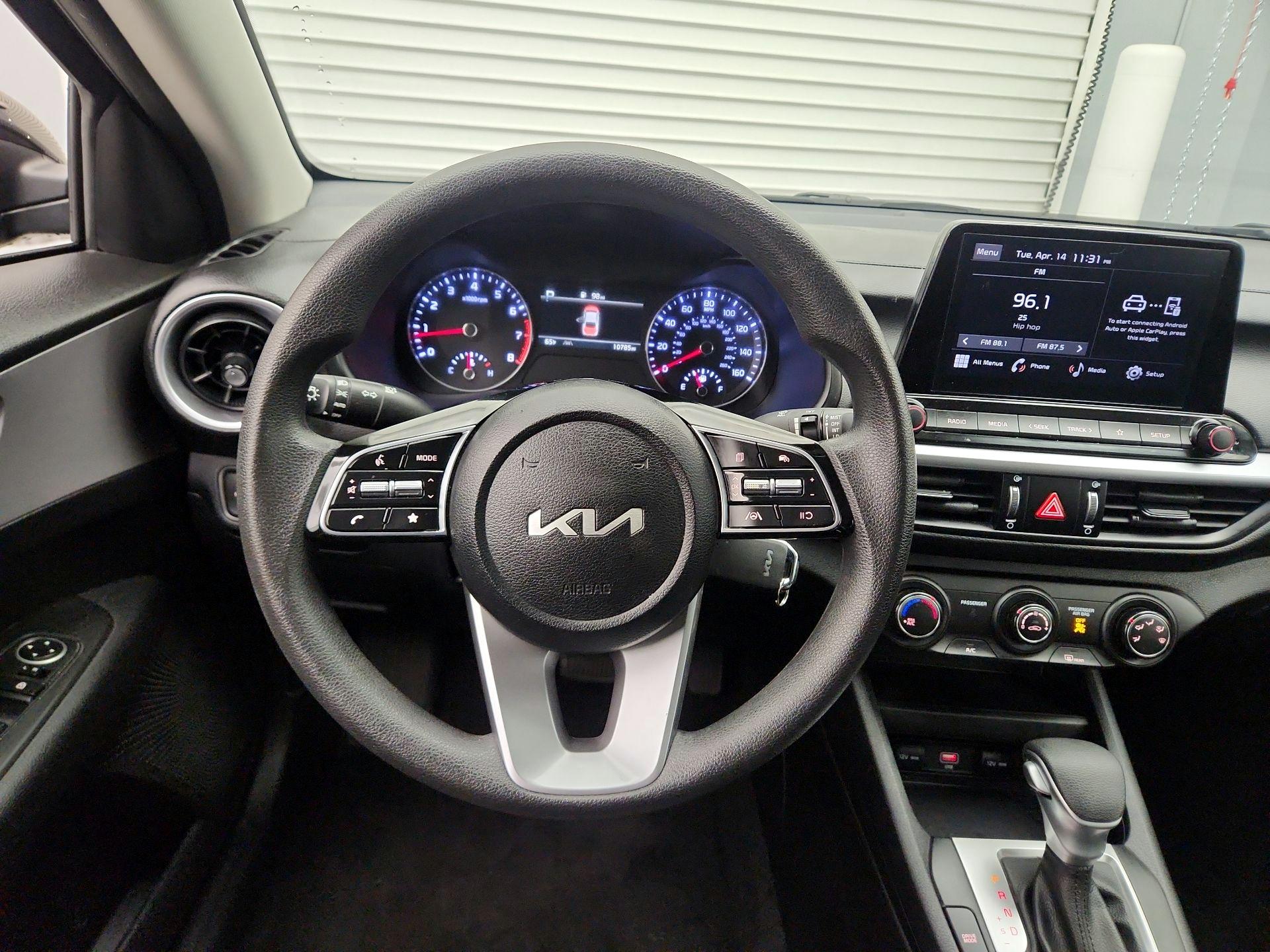 Thumbnail: 2023 Kia Forte - 10