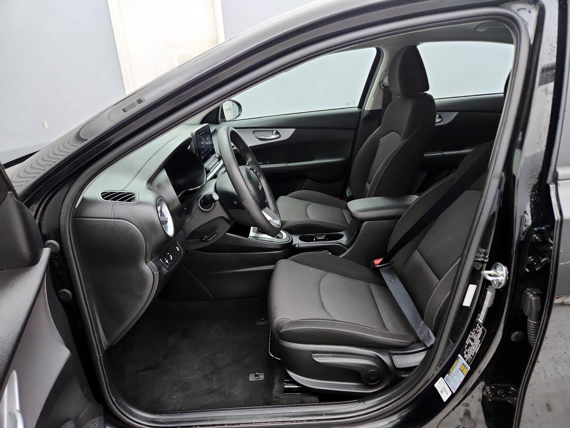 Thumbnail: 2023 Kia Forte - 11