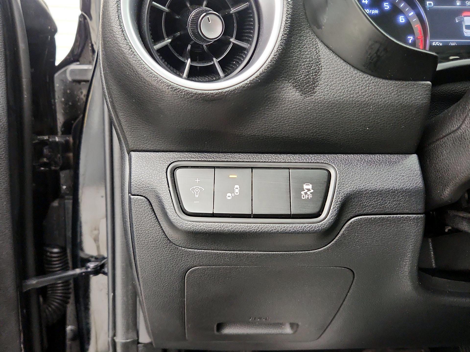 Thumbnail: 2023 Kia Forte - 13