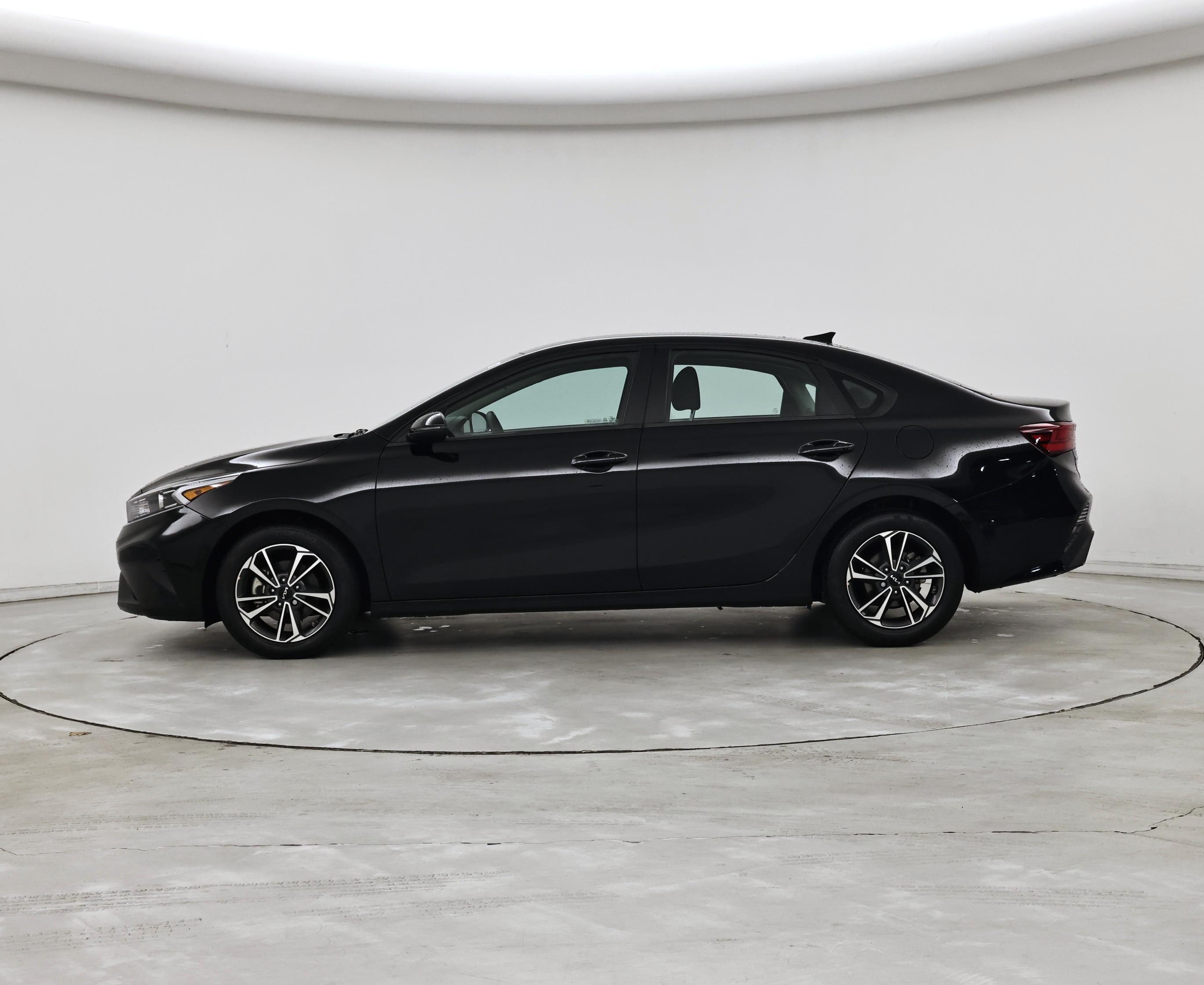 Thumbnail: 2023 Kia Forte - 3