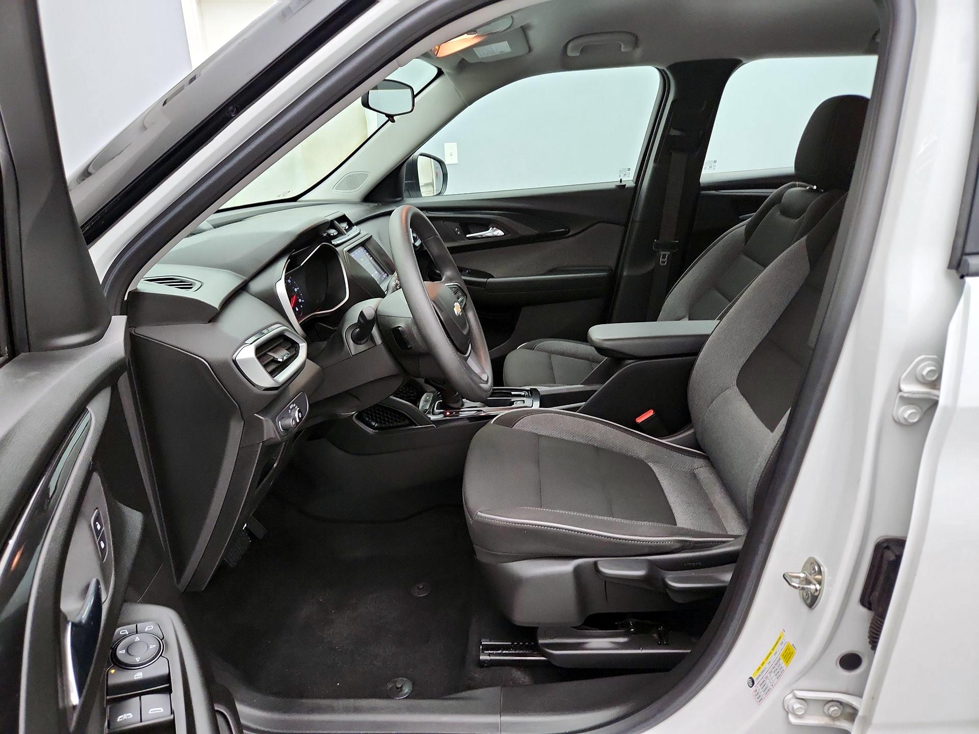 Thumbnail: 2023 Chevrolet TrailBlazer - 11