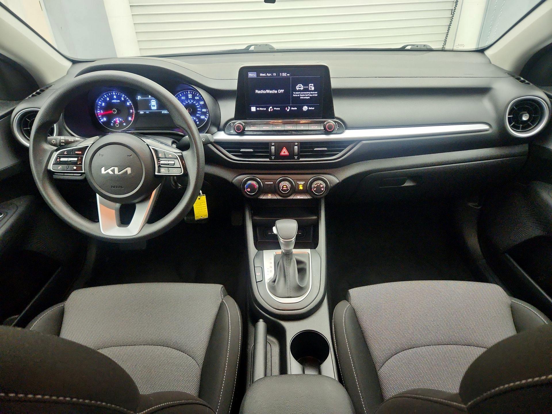 Thumbnail: 2023 Kia Forte - 9