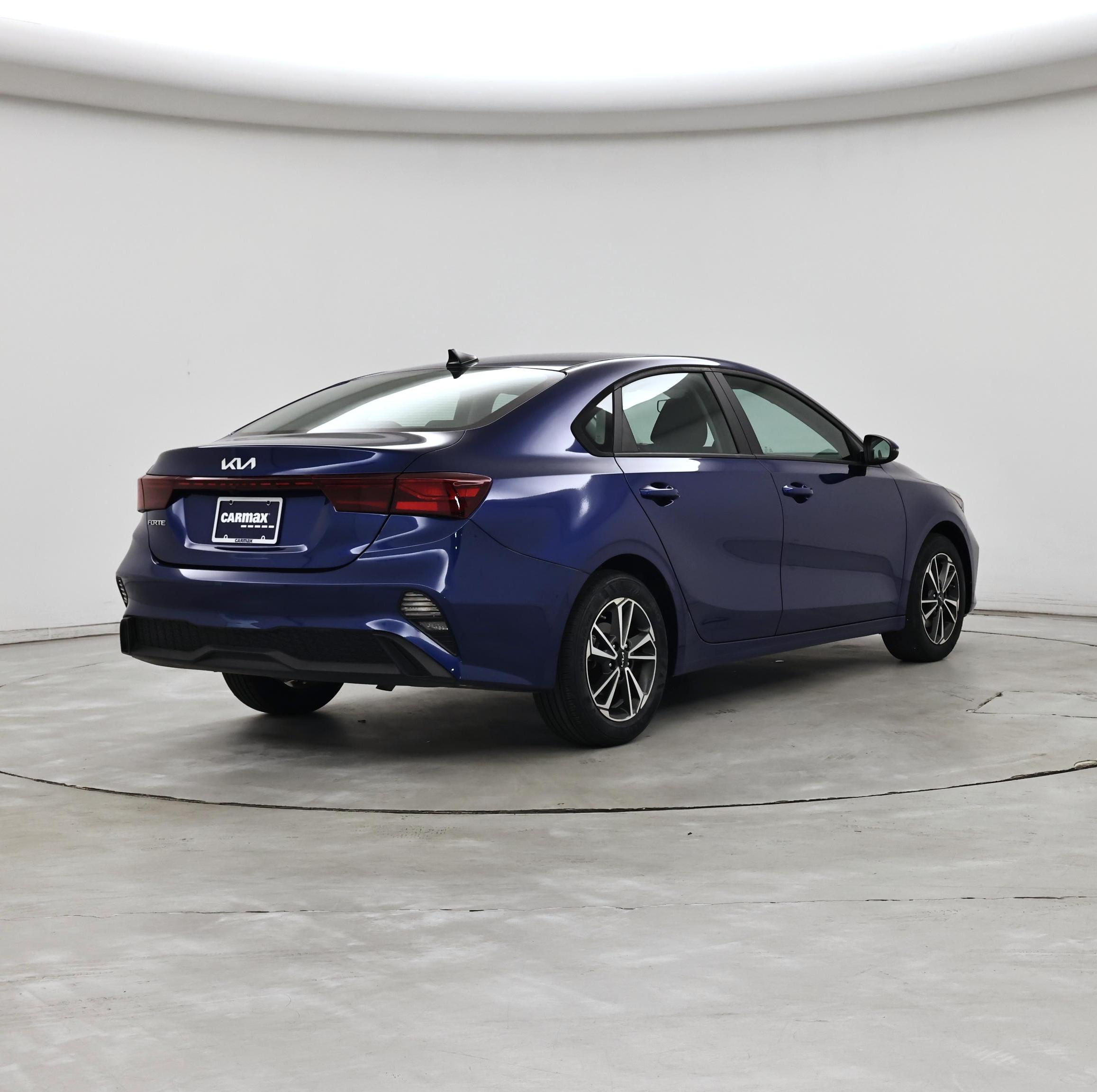 Thumbnail: 2023 Kia Forte - 8