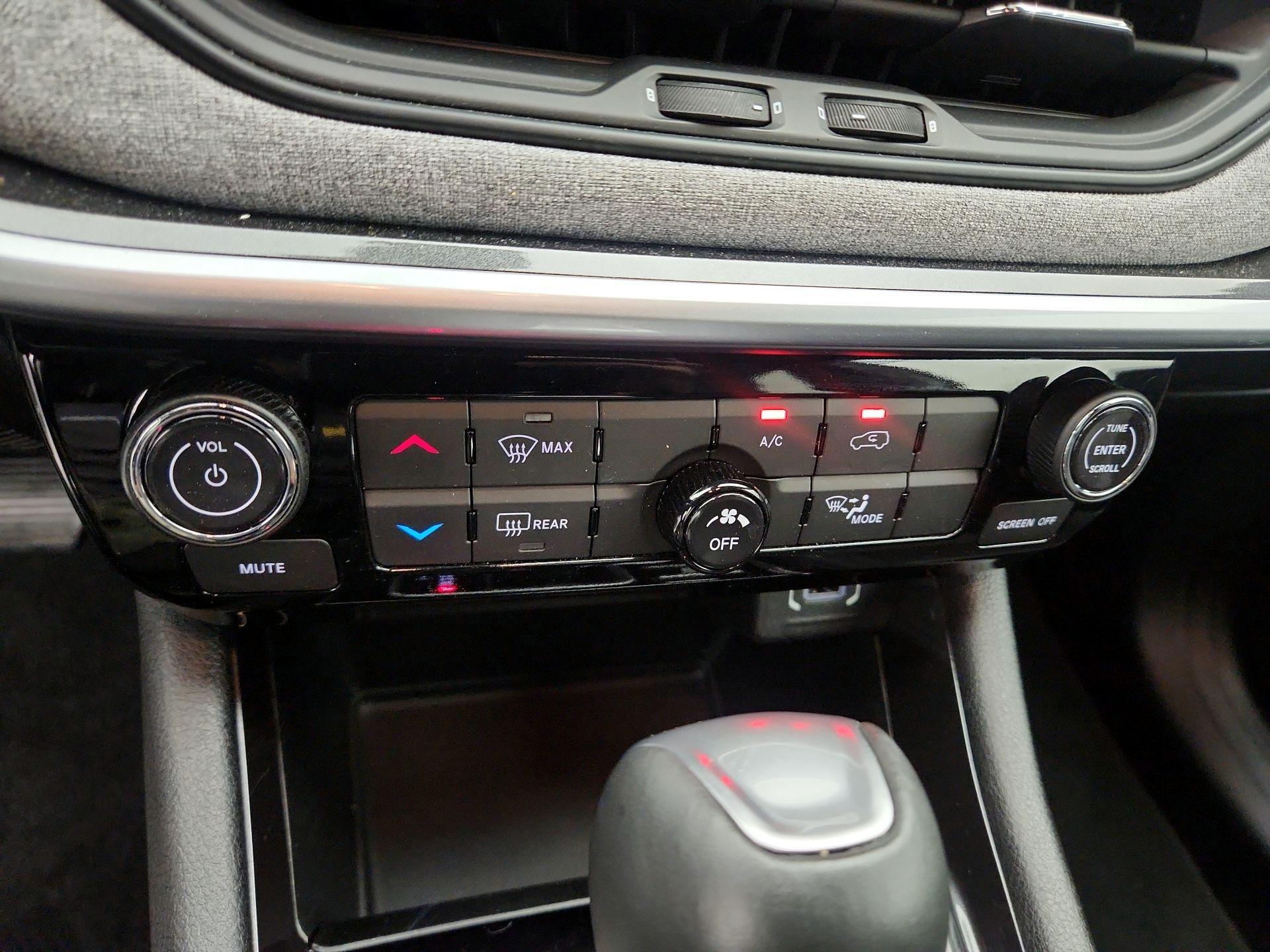 Thumbnail: 2024 Jeep Compass - 16