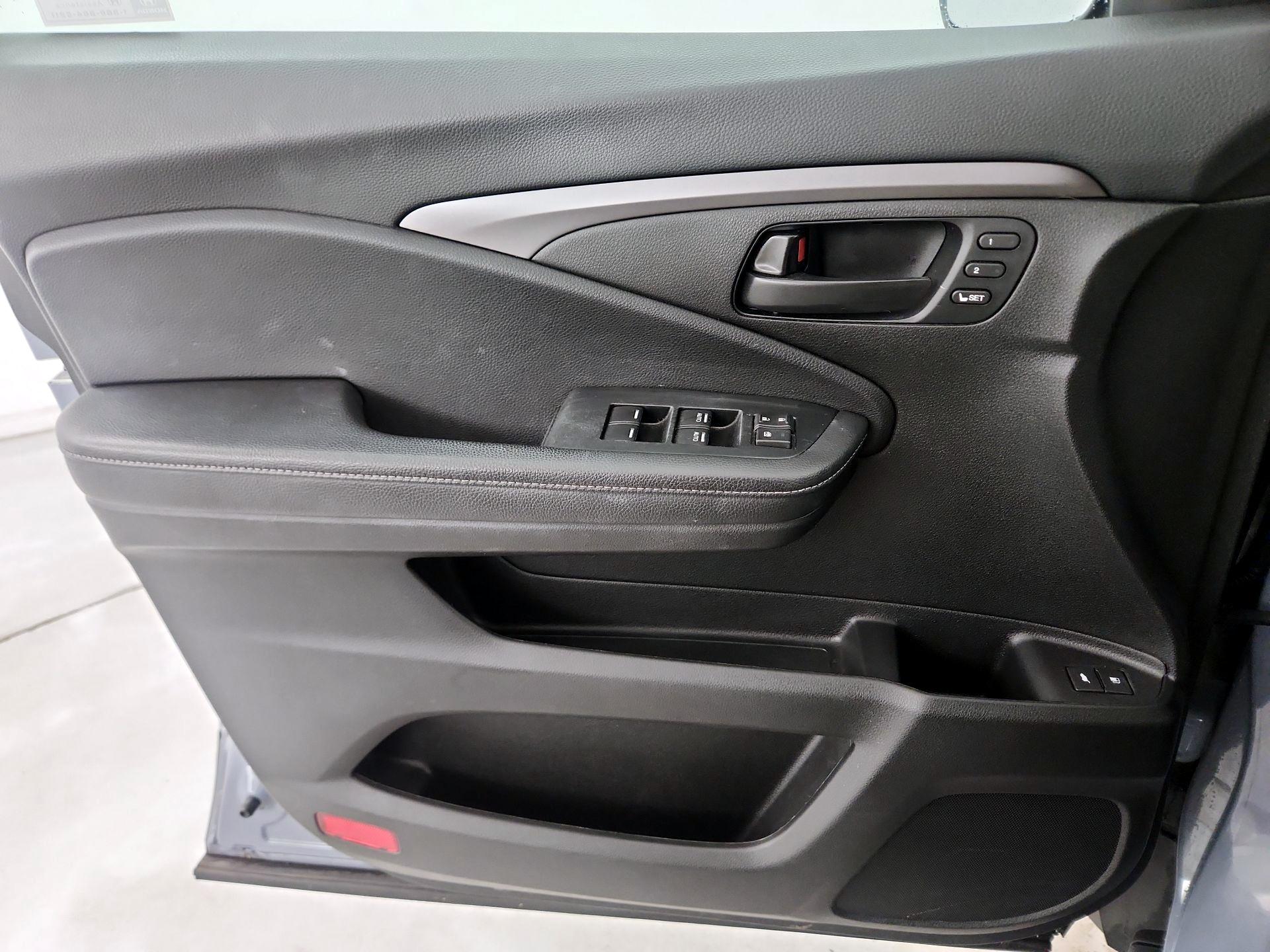 Thumbnail: 2022 Honda Passport - 12