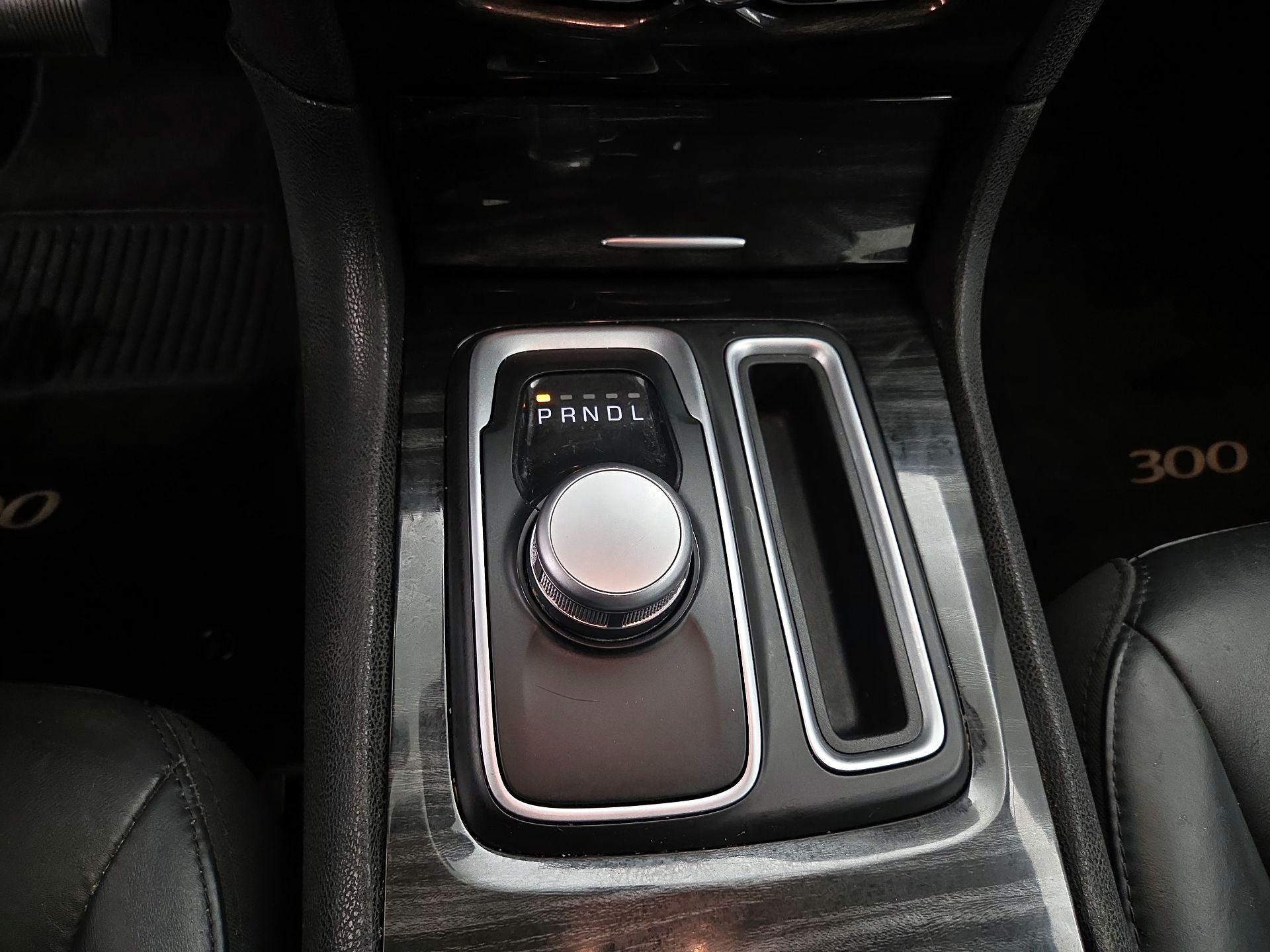 Thumbnail: 2015 Chrysler 300 - 18