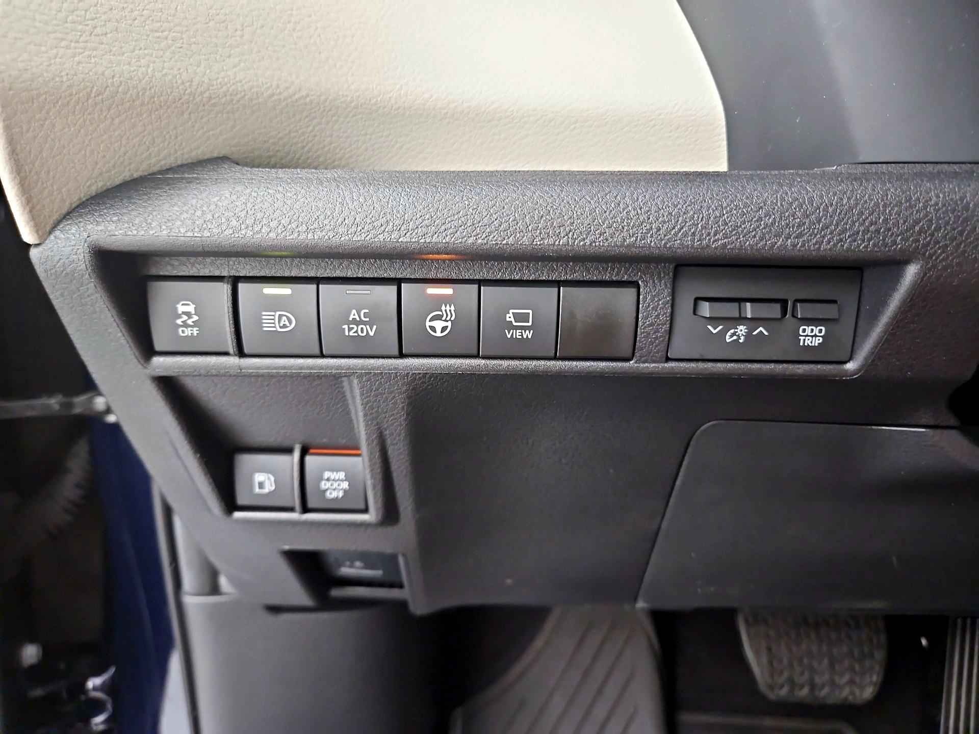 Thumbnail: 2025 Toyota Sienna - 13