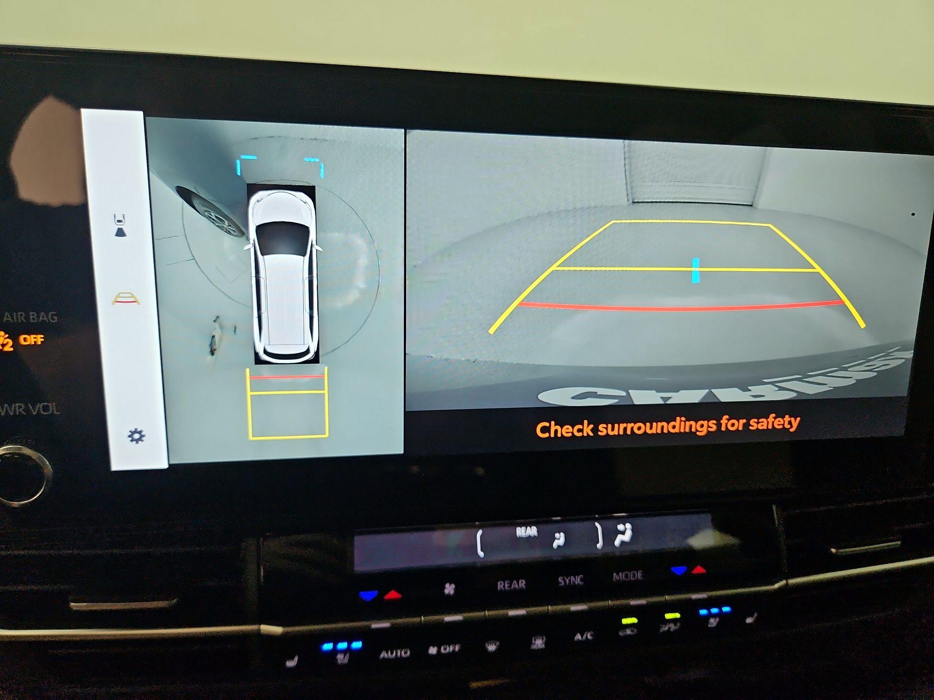 Thumbnail: 2025 Toyota Sienna - 14