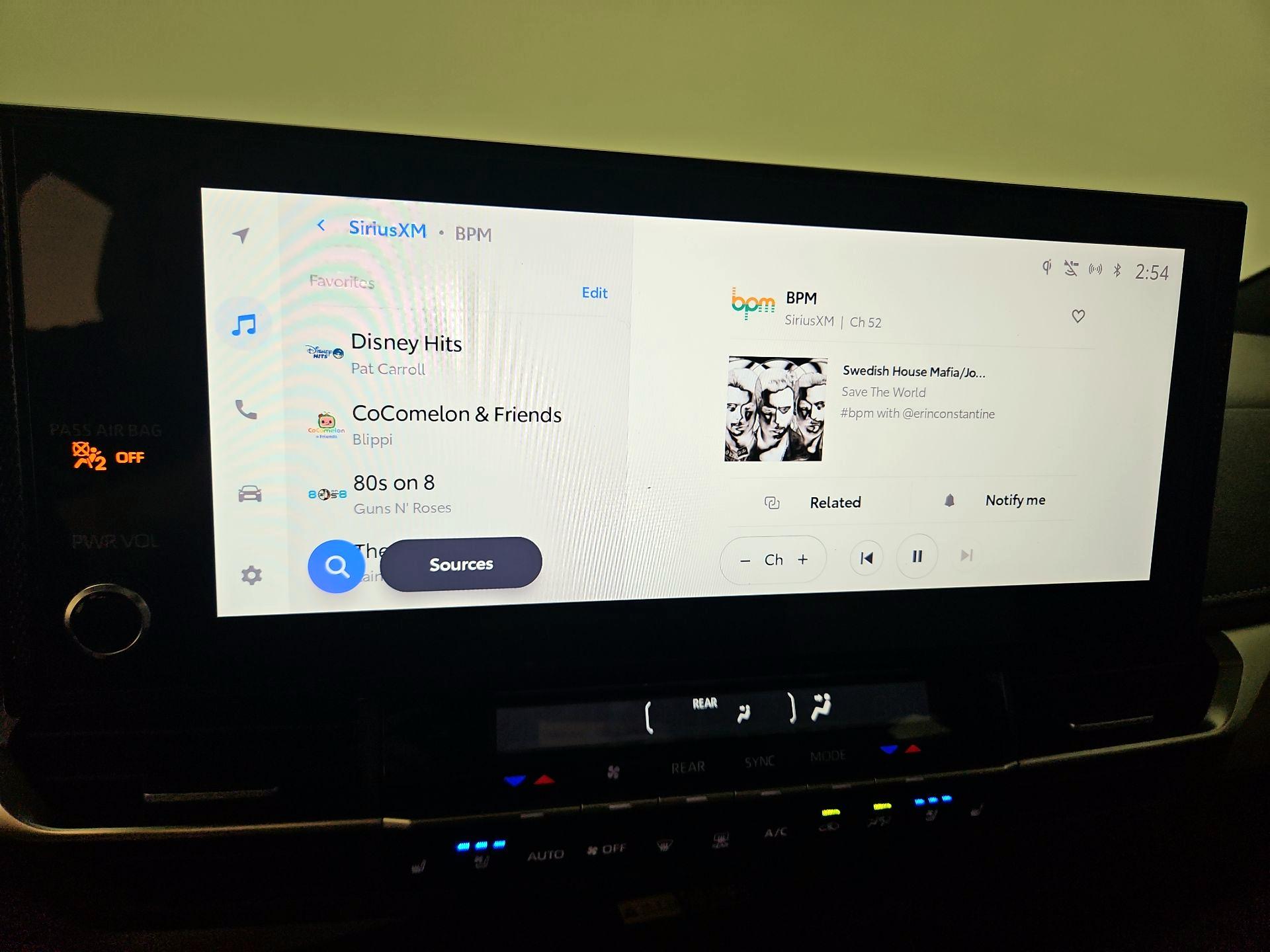 Thumbnail: 2025 Toyota Sienna - 15