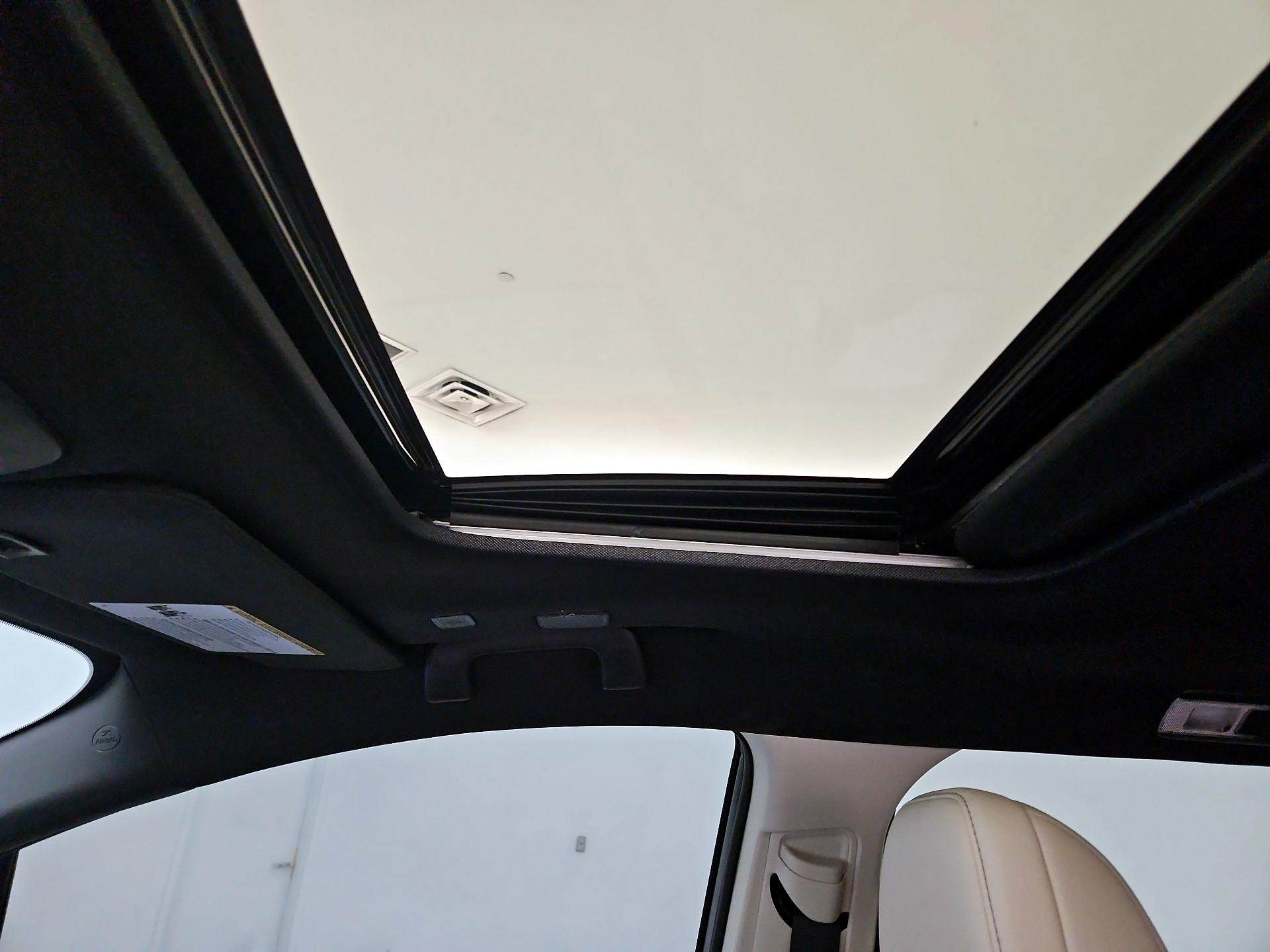 Thumbnail: 2025 Toyota Sienna - 19