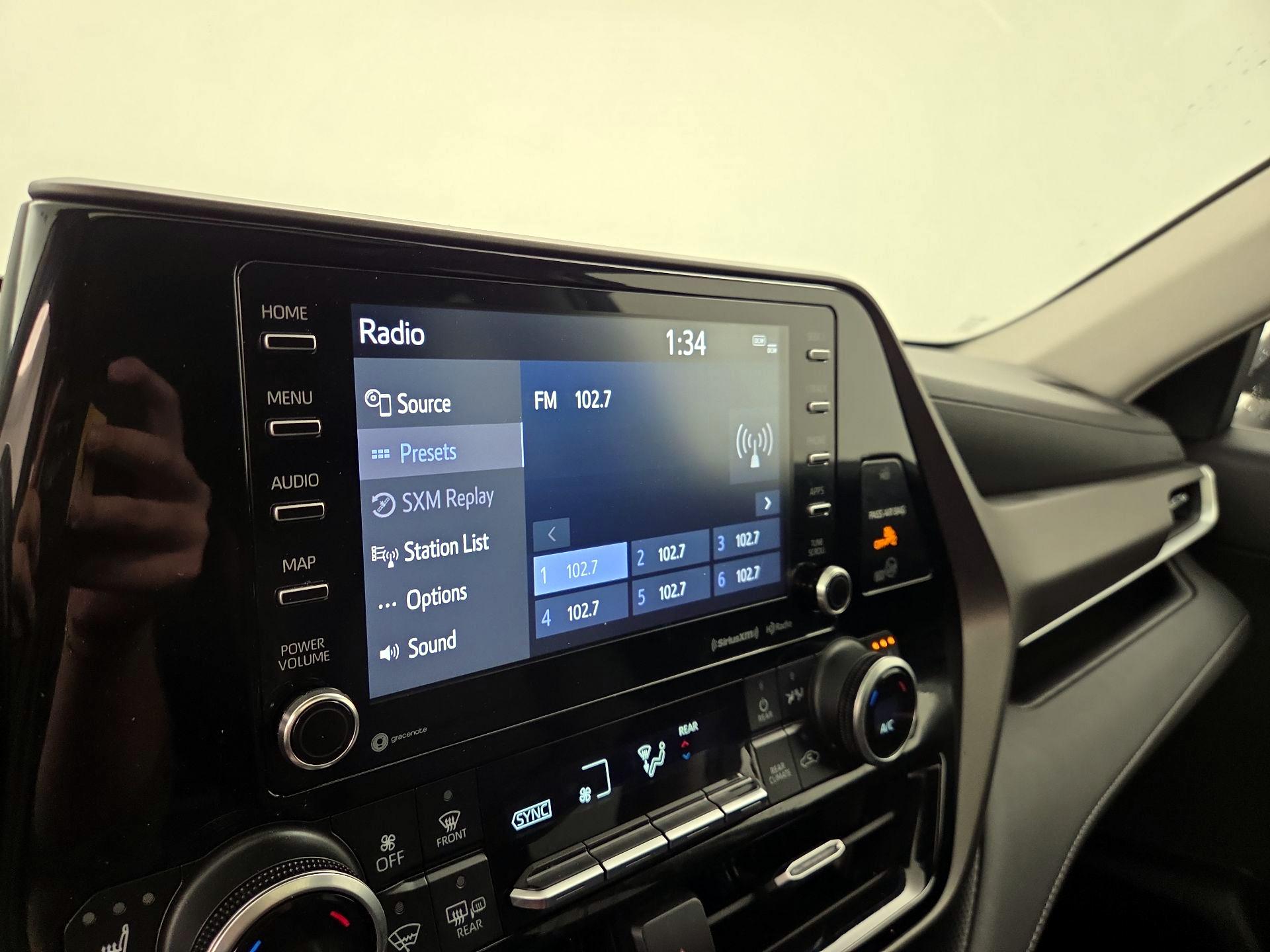 Thumbnail: 2020 Toyota Highlander - 15