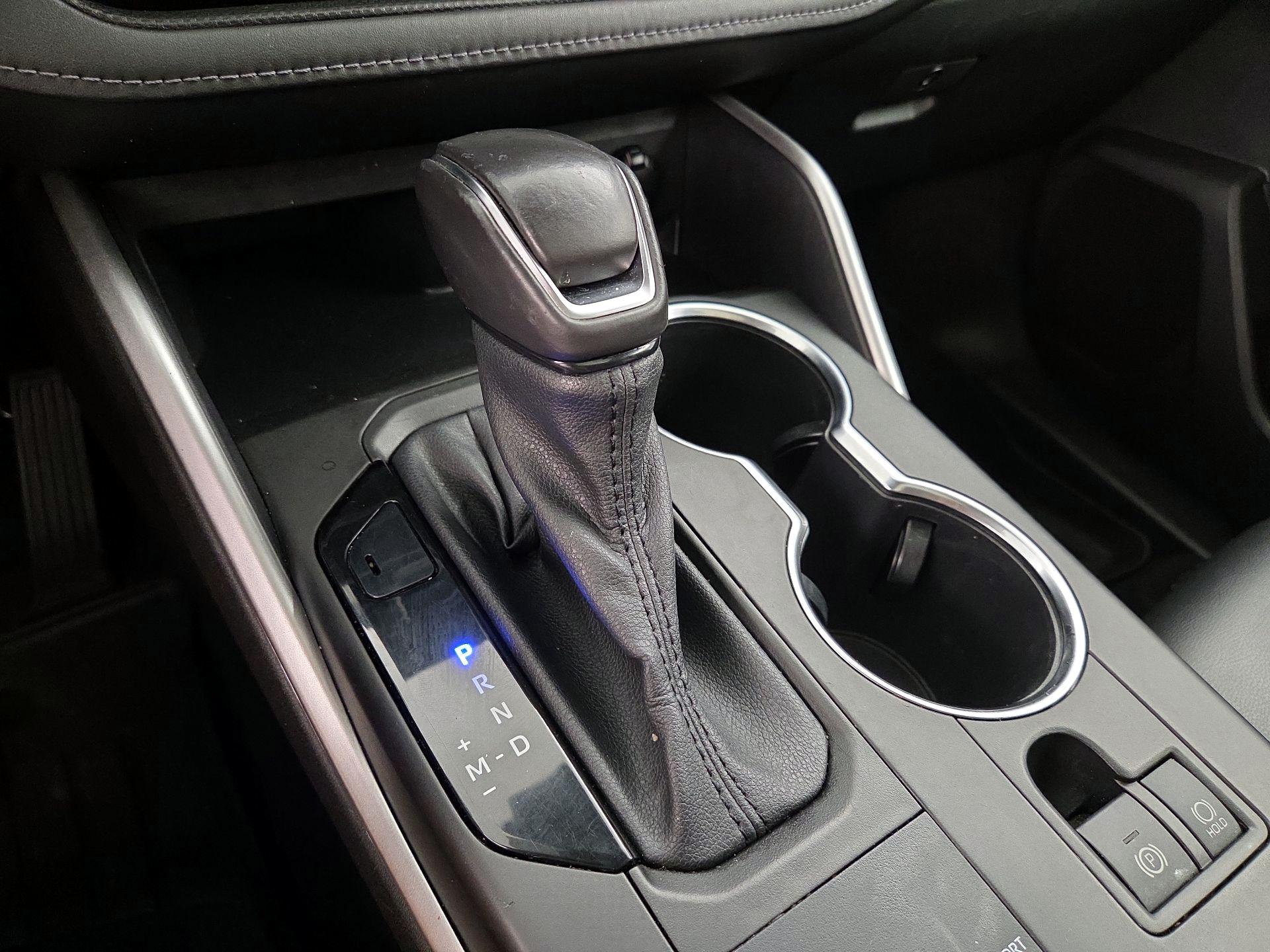 Thumbnail: 2020 Toyota Highlander - 17