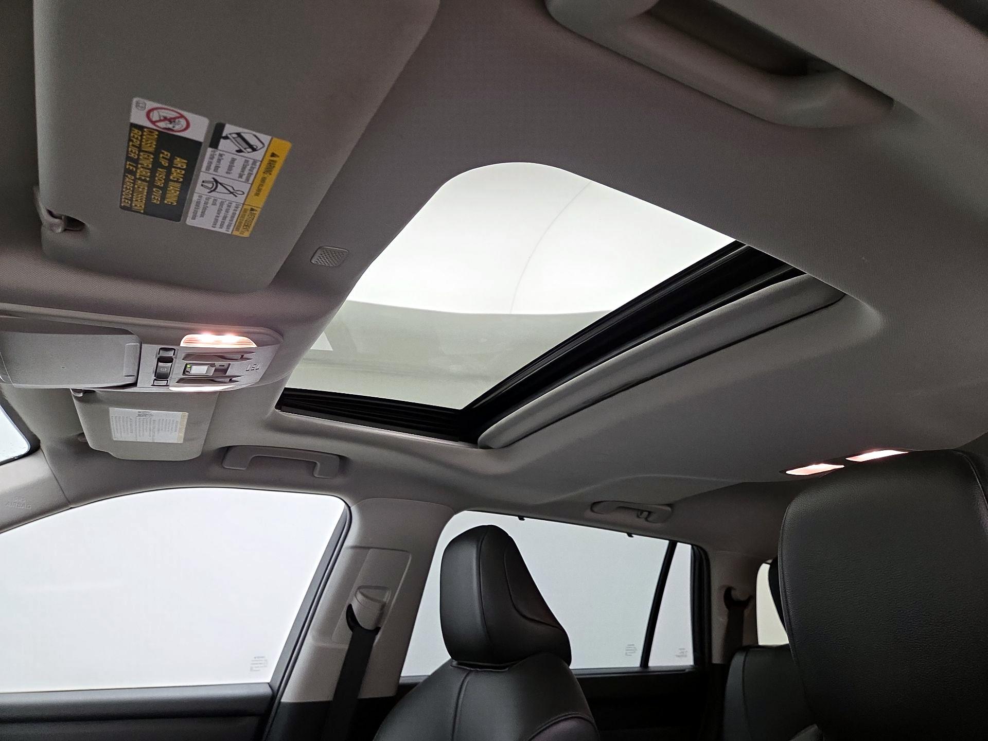 Thumbnail: 2020 Toyota Highlander - 19