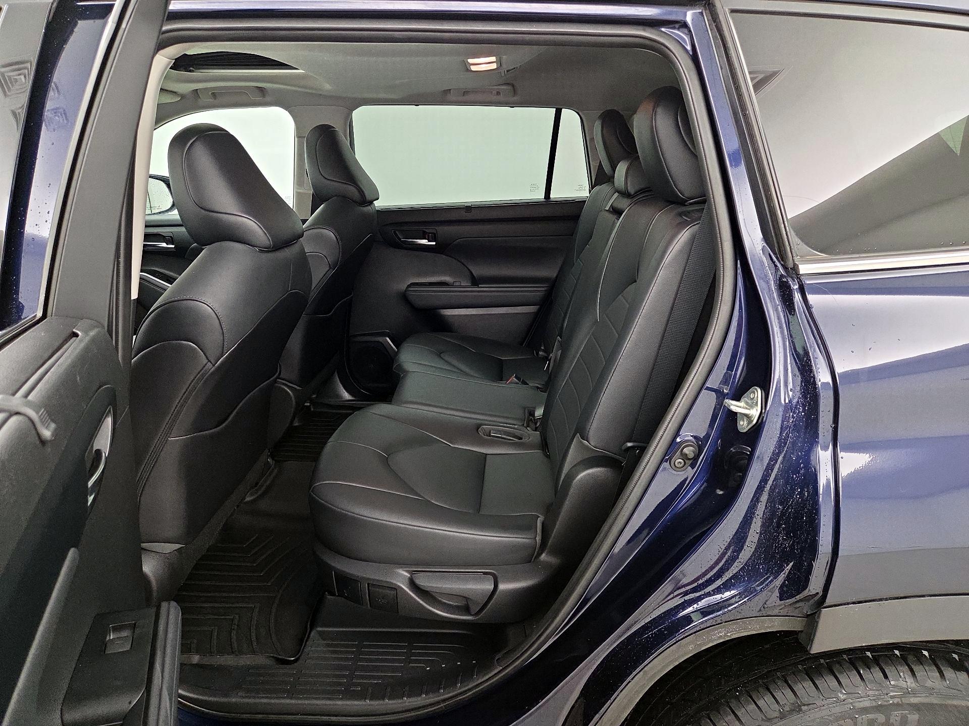 Thumbnail: 2020 Toyota Highlander - 20