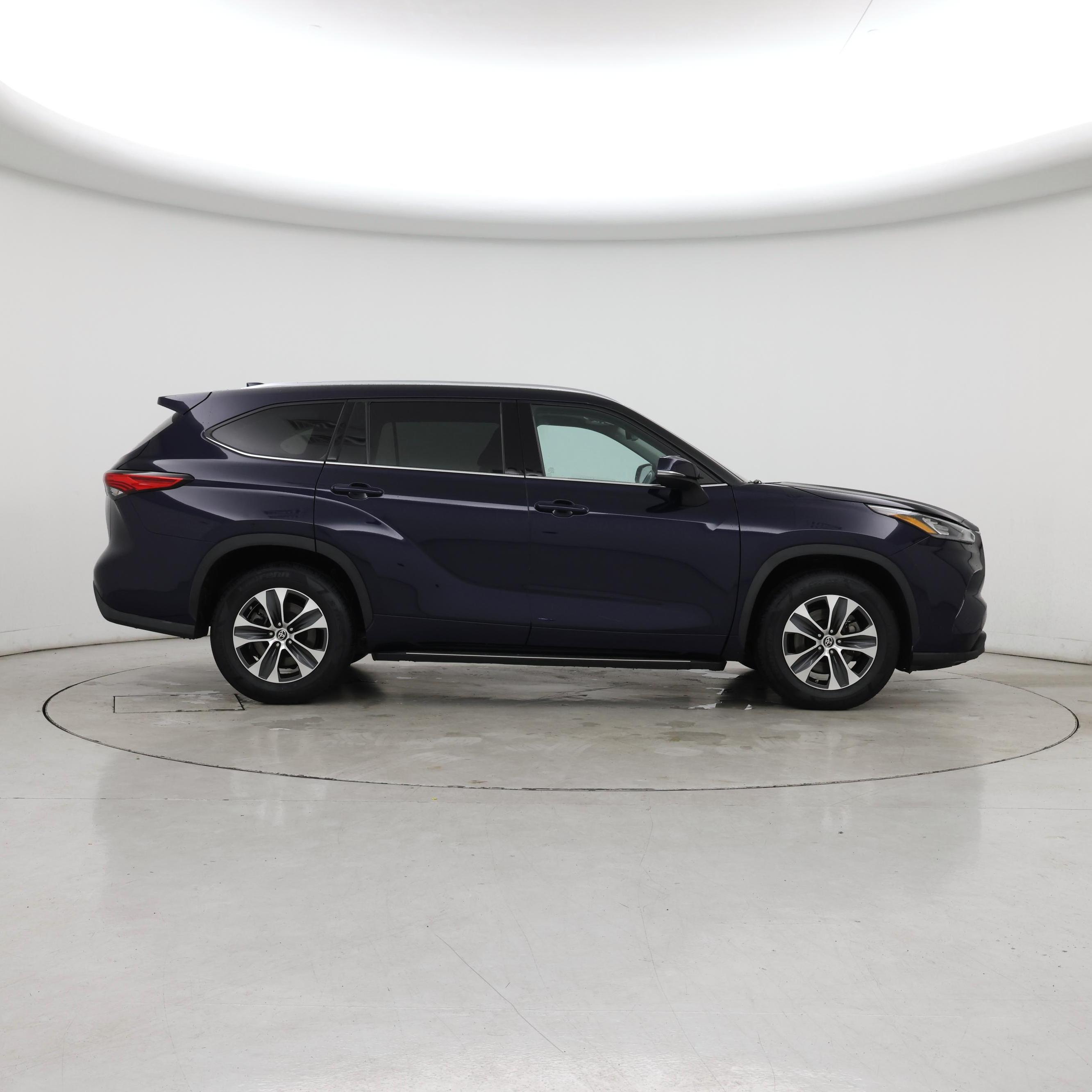 Thumbnail: 2020 Toyota Highlander - 7