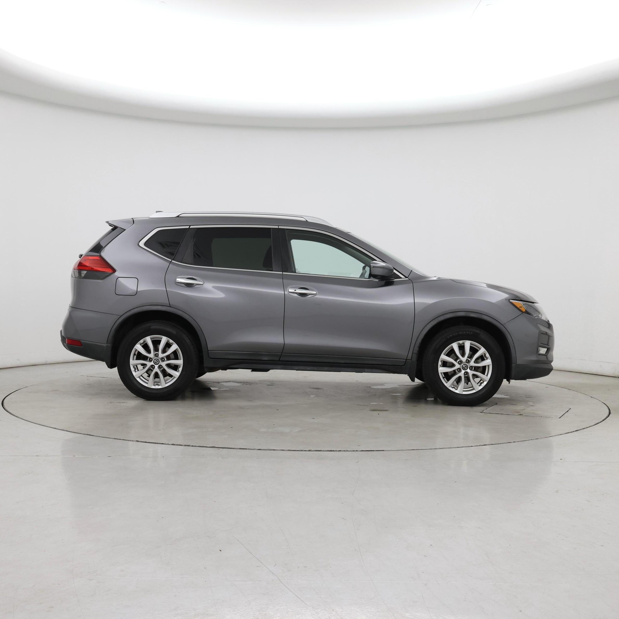 Thumbnail: 2017 Nissan Rogue - 7