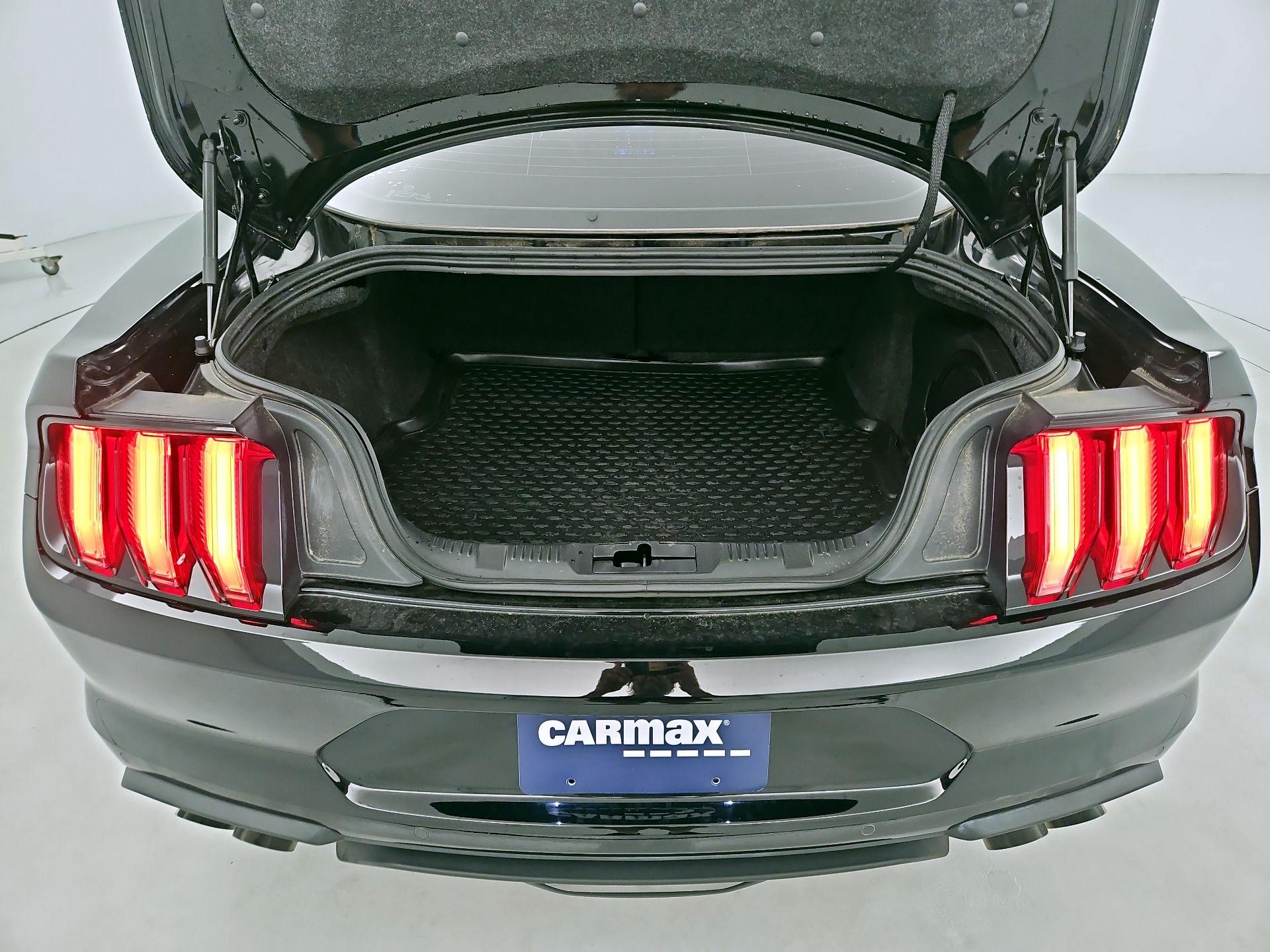 Thumbnail: 2022 Ford Mustang - 20