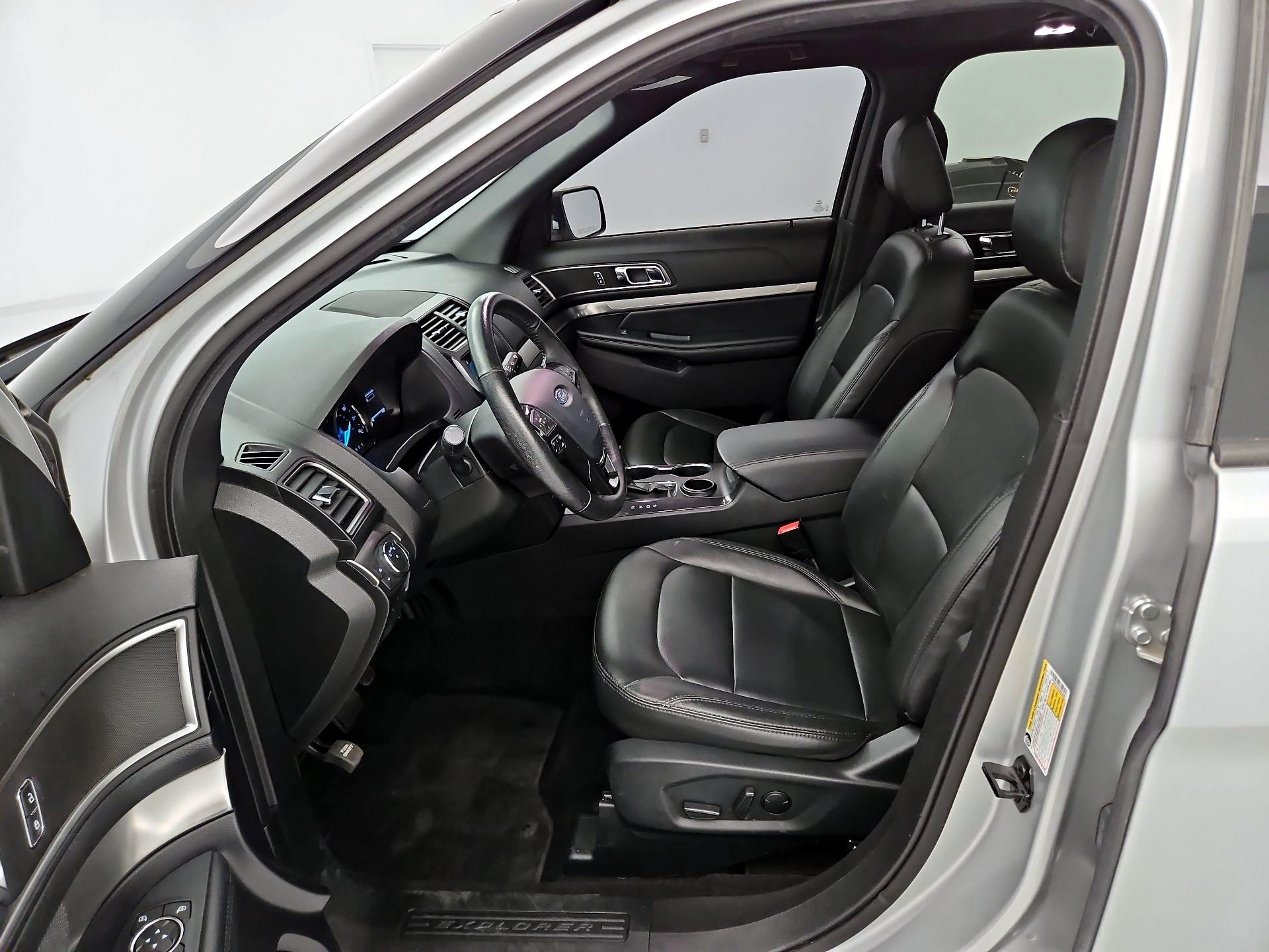 Thumbnail: 2019 Ford Explorer - 11