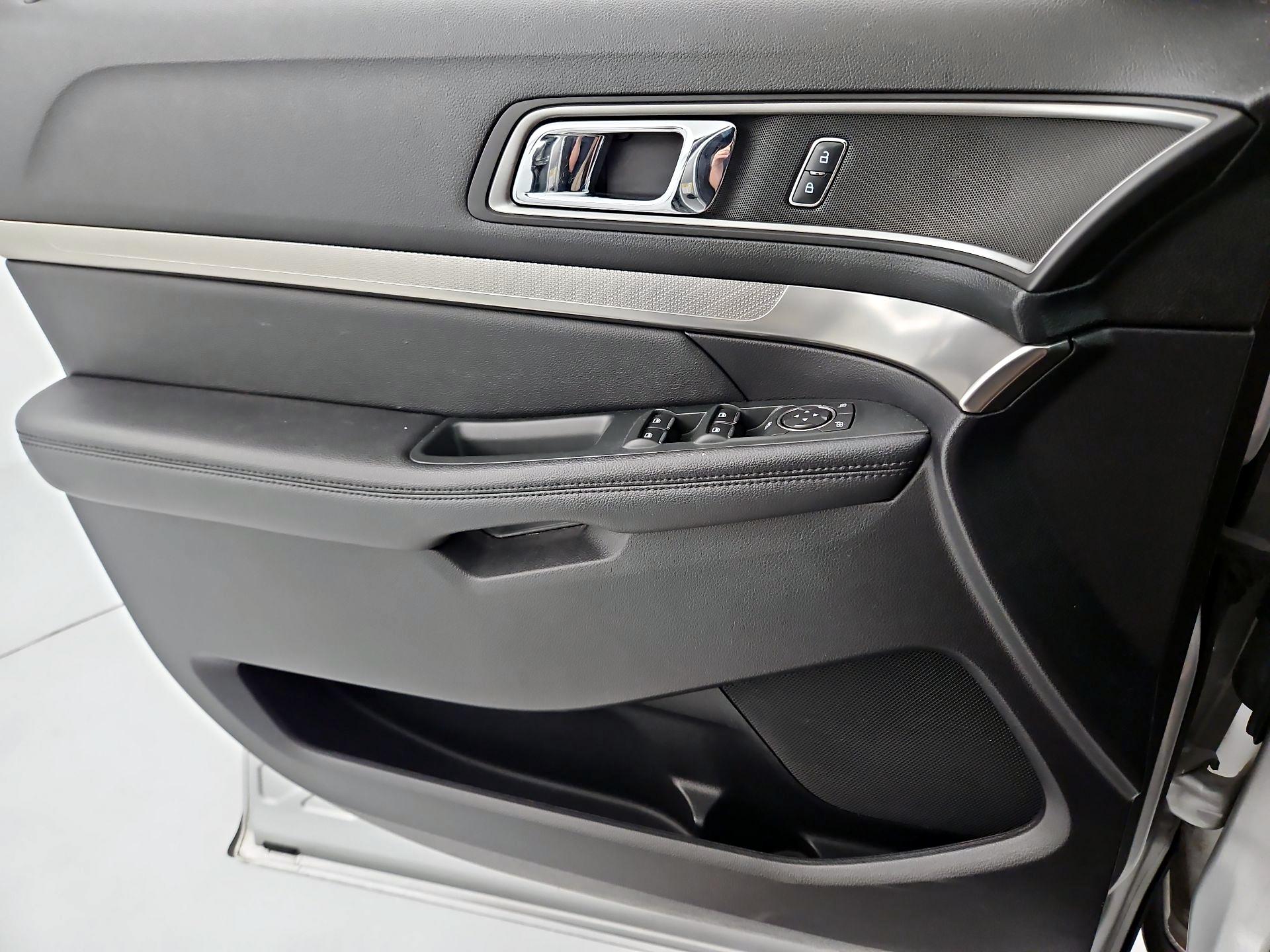 Thumbnail: 2019 Ford Explorer - 12