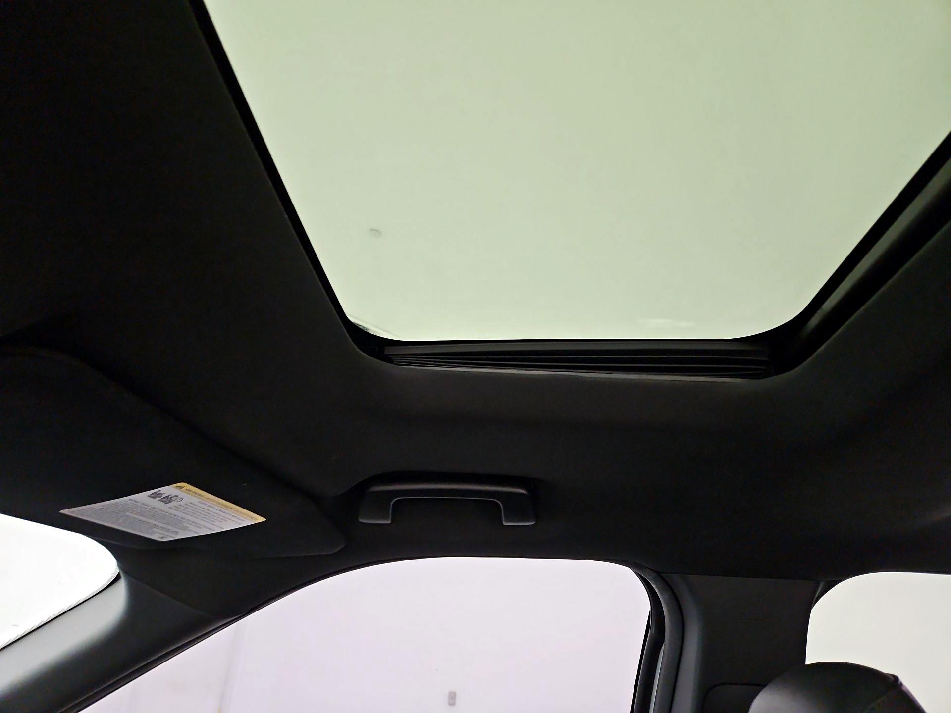 Thumbnail: 2019 Ford Explorer - 20