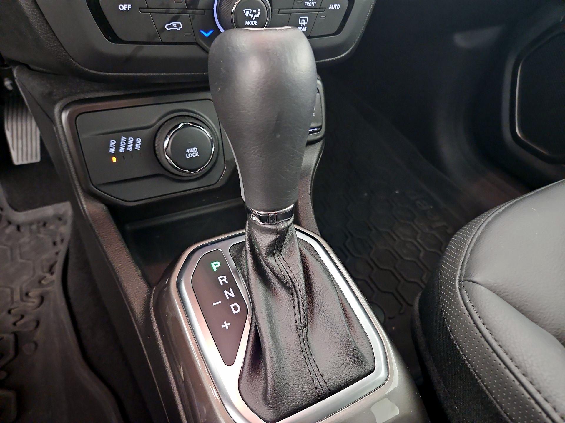 Thumbnail: 2021 Jeep Renegade - 18