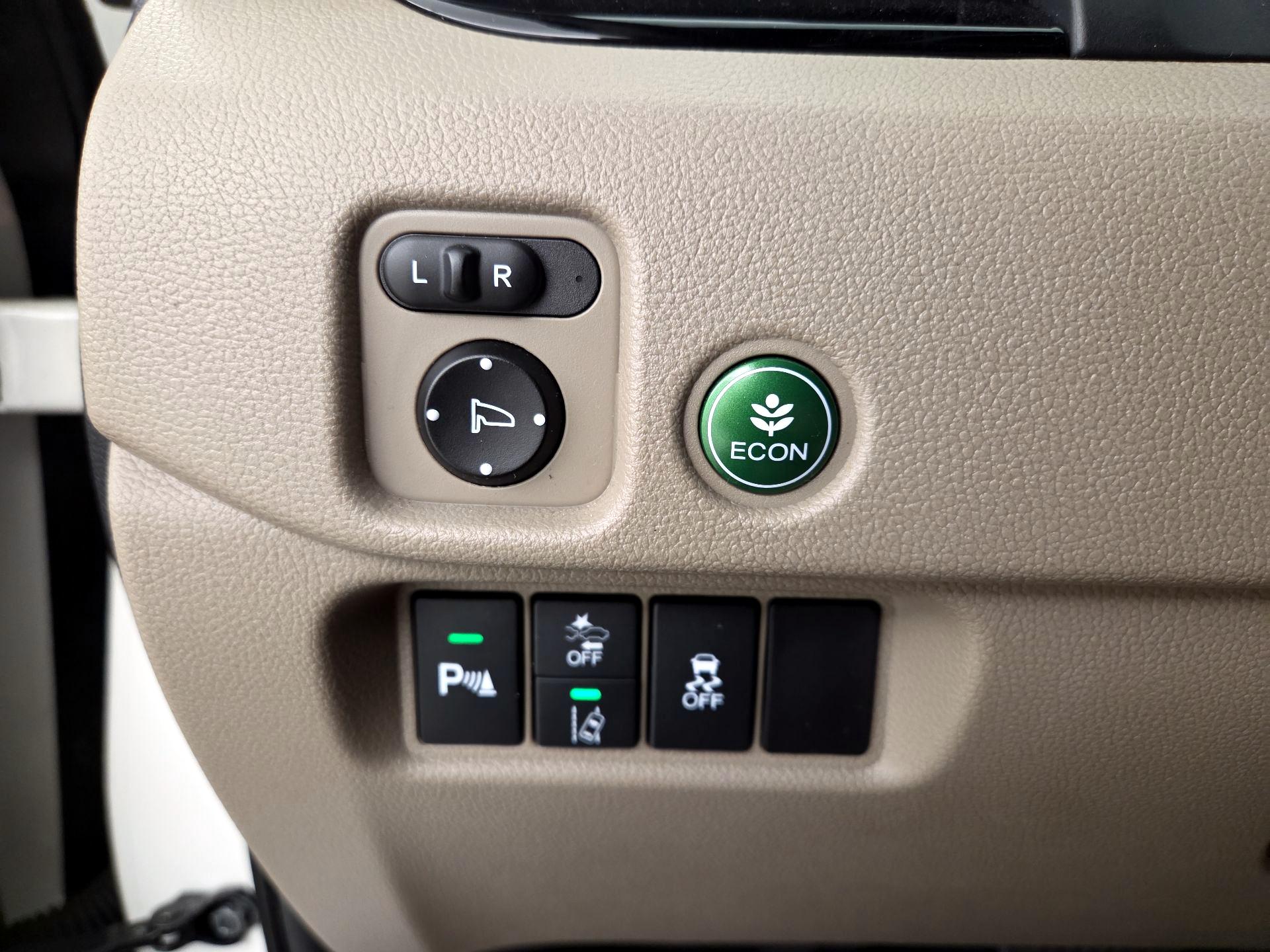 Thumbnail: 2019 Honda Pilot - 13