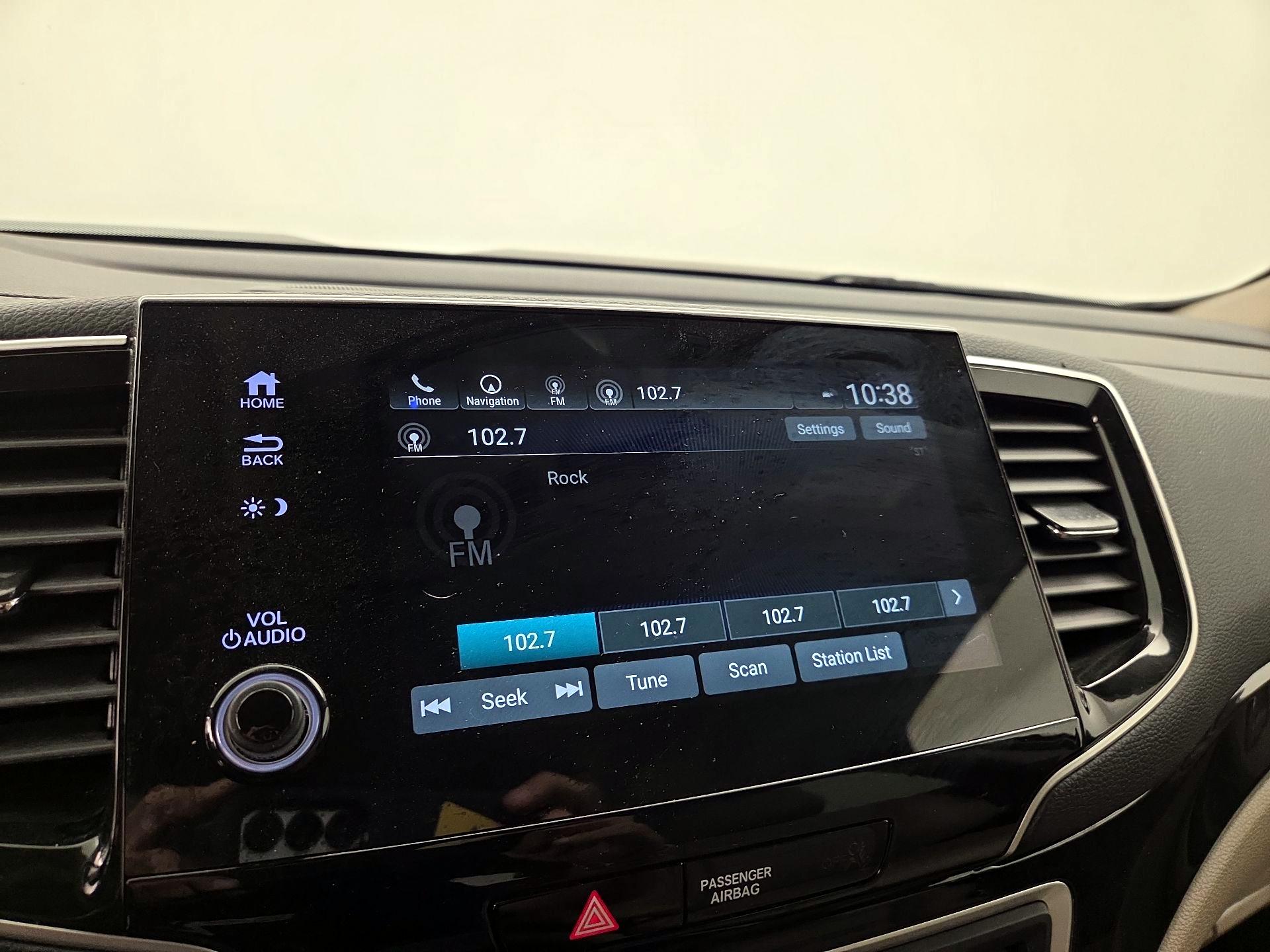 Thumbnail: 2019 Honda Pilot - 16