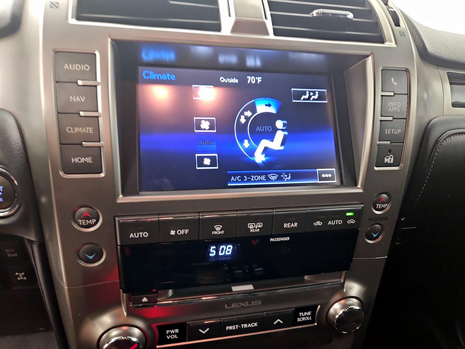 Thumbnail: 2021 Lexus GX - 17