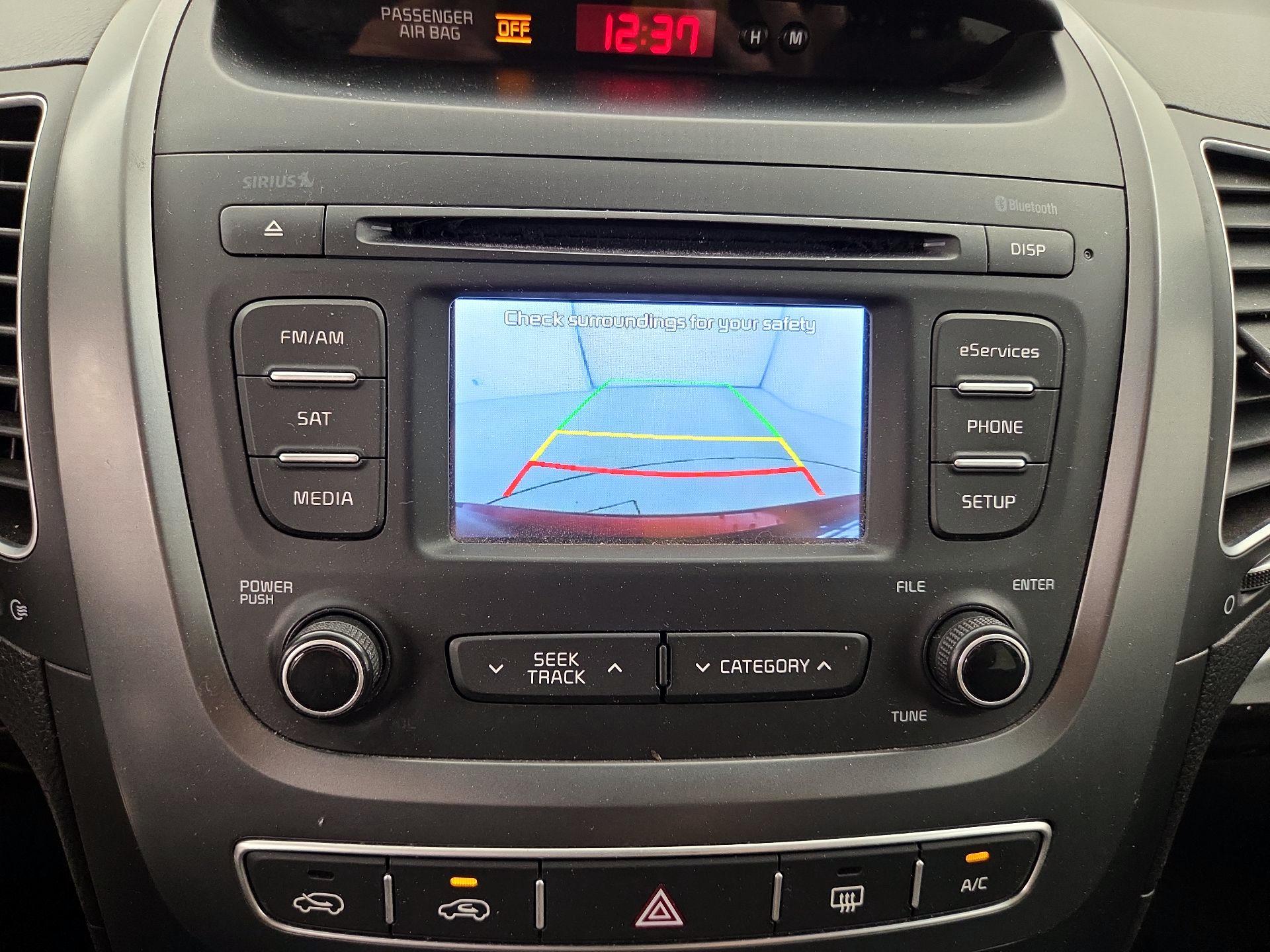 Thumbnail: 2015 Kia Sorento - 14