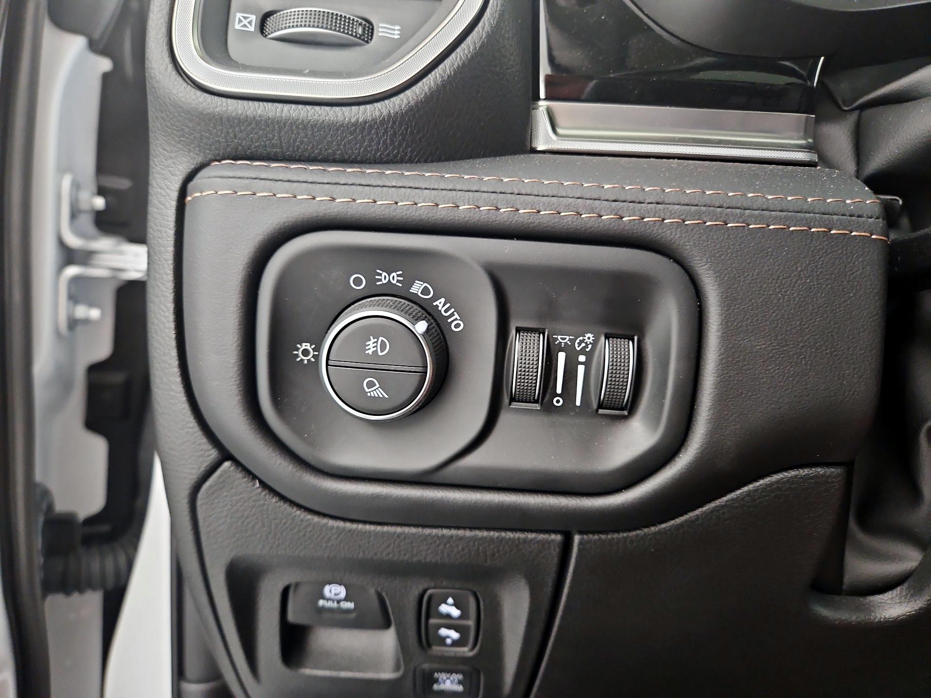 Thumbnail: 2026 RAM 1500 - 13