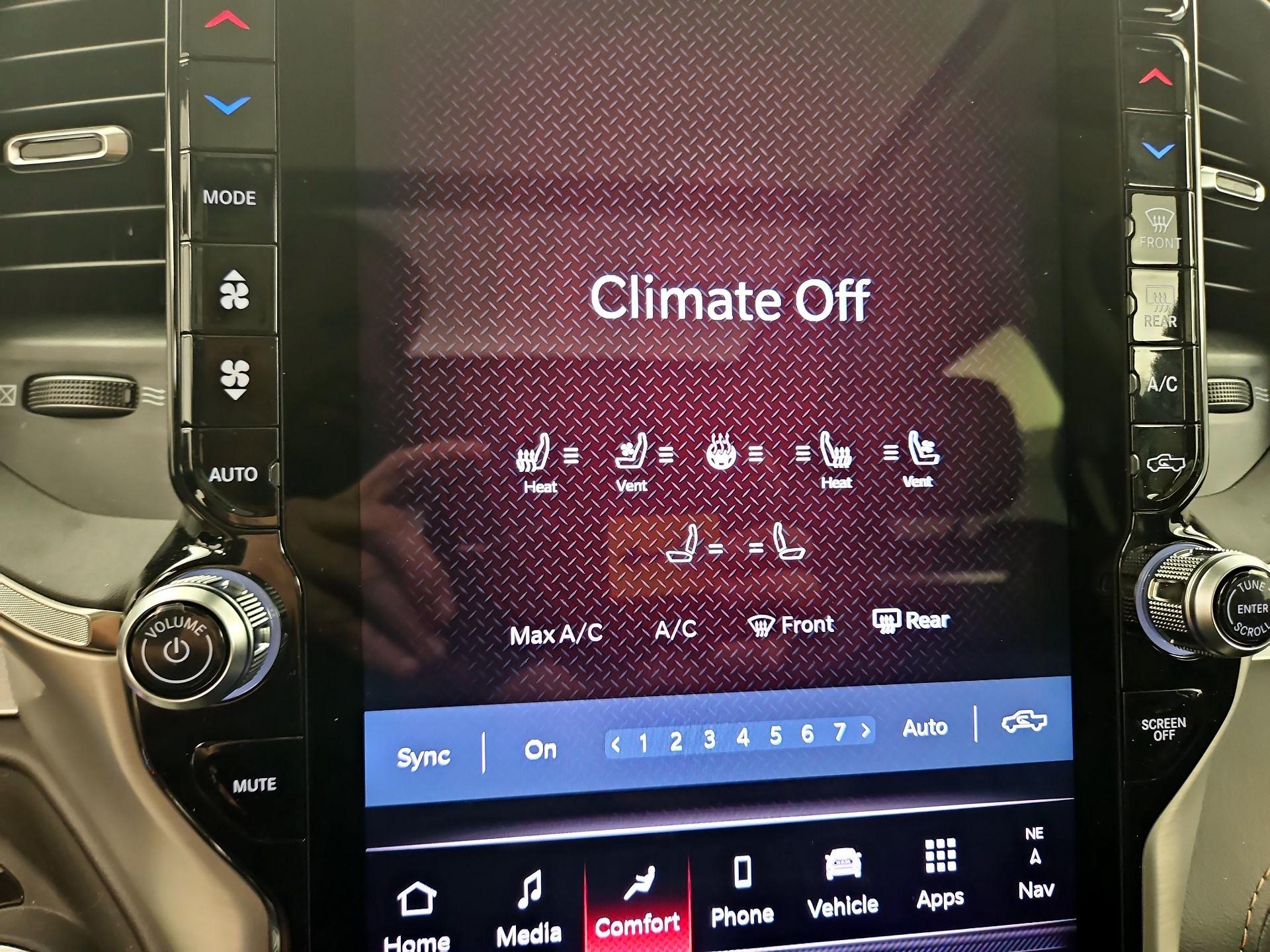 Thumbnail: 2026 RAM 1500 - 17