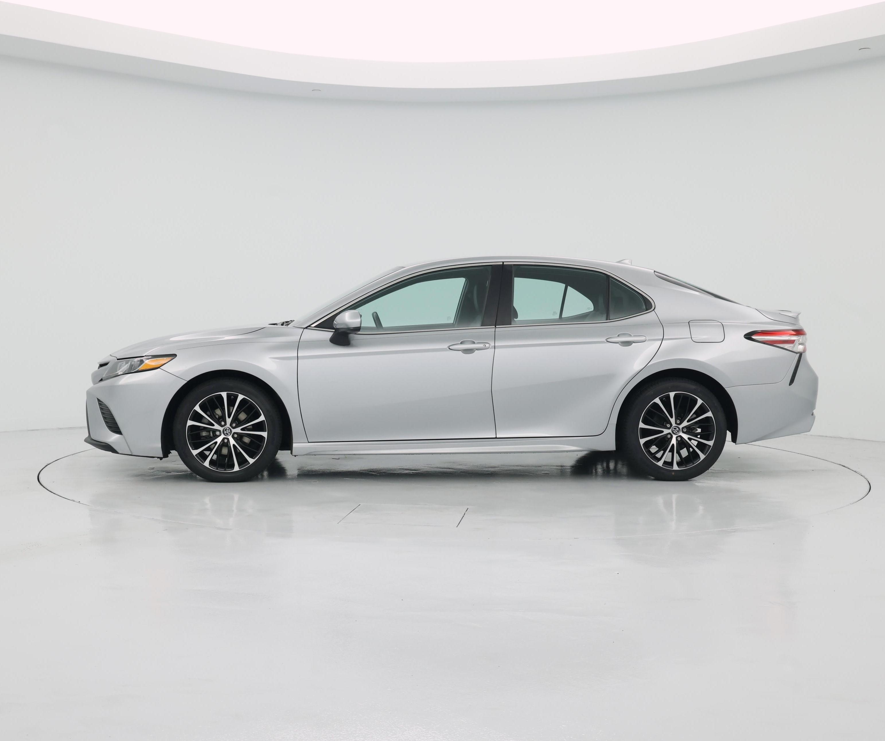 Thumbnail: 2019 Toyota Camry - 3