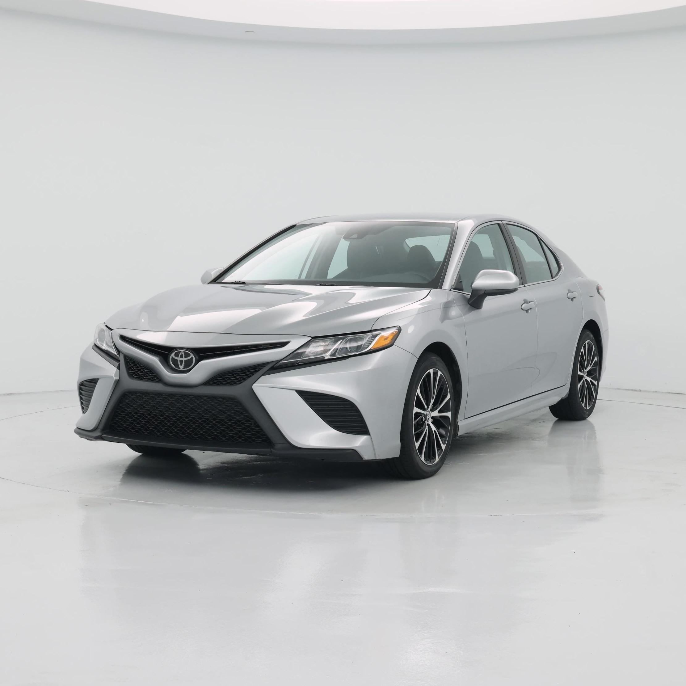 Thumbnail: 2019 Toyota Camry - 4