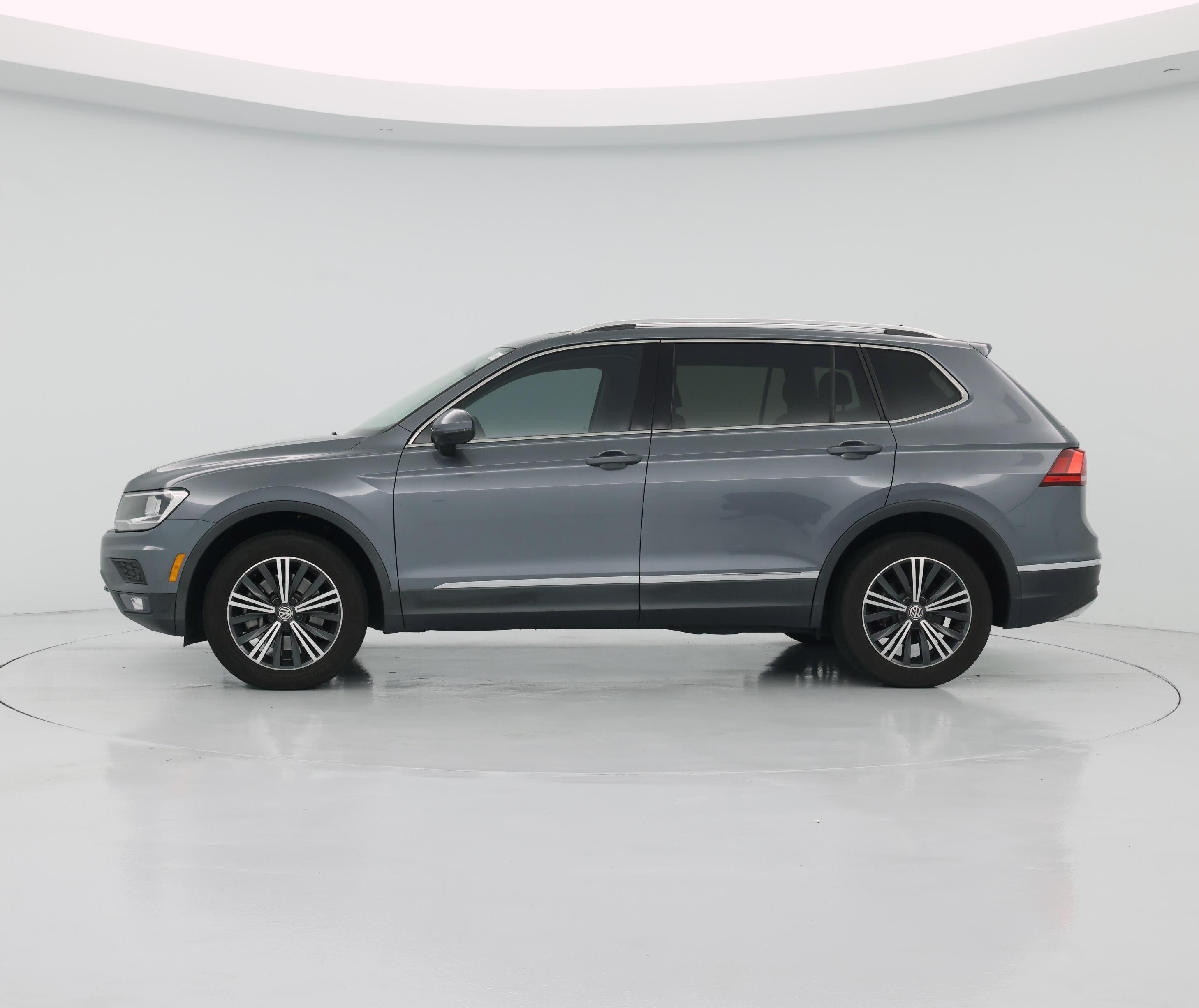 Thumbnail: 2019 Volkswagen Tiguan - 3
