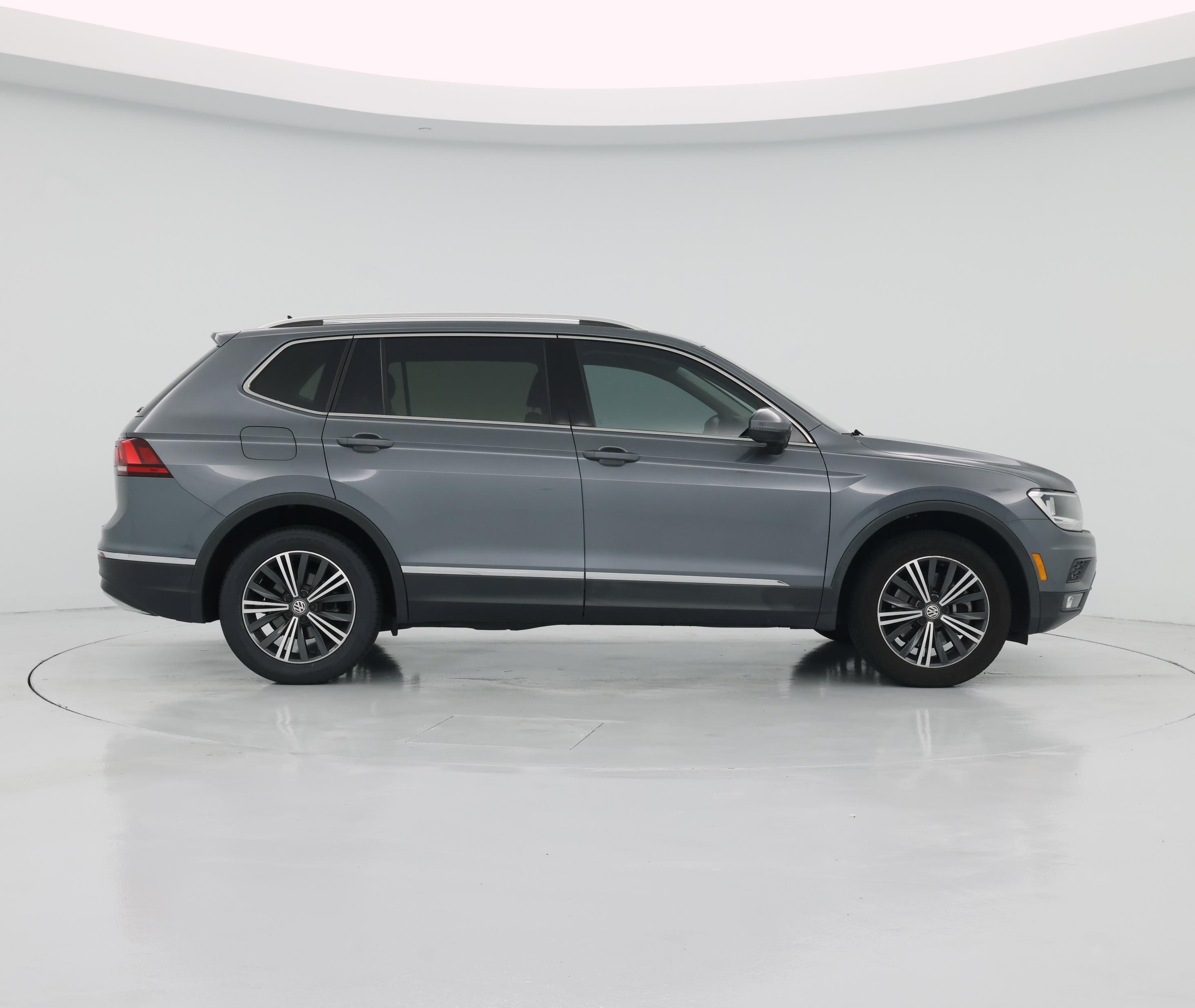 Thumbnail: 2019 Volkswagen Tiguan - 7