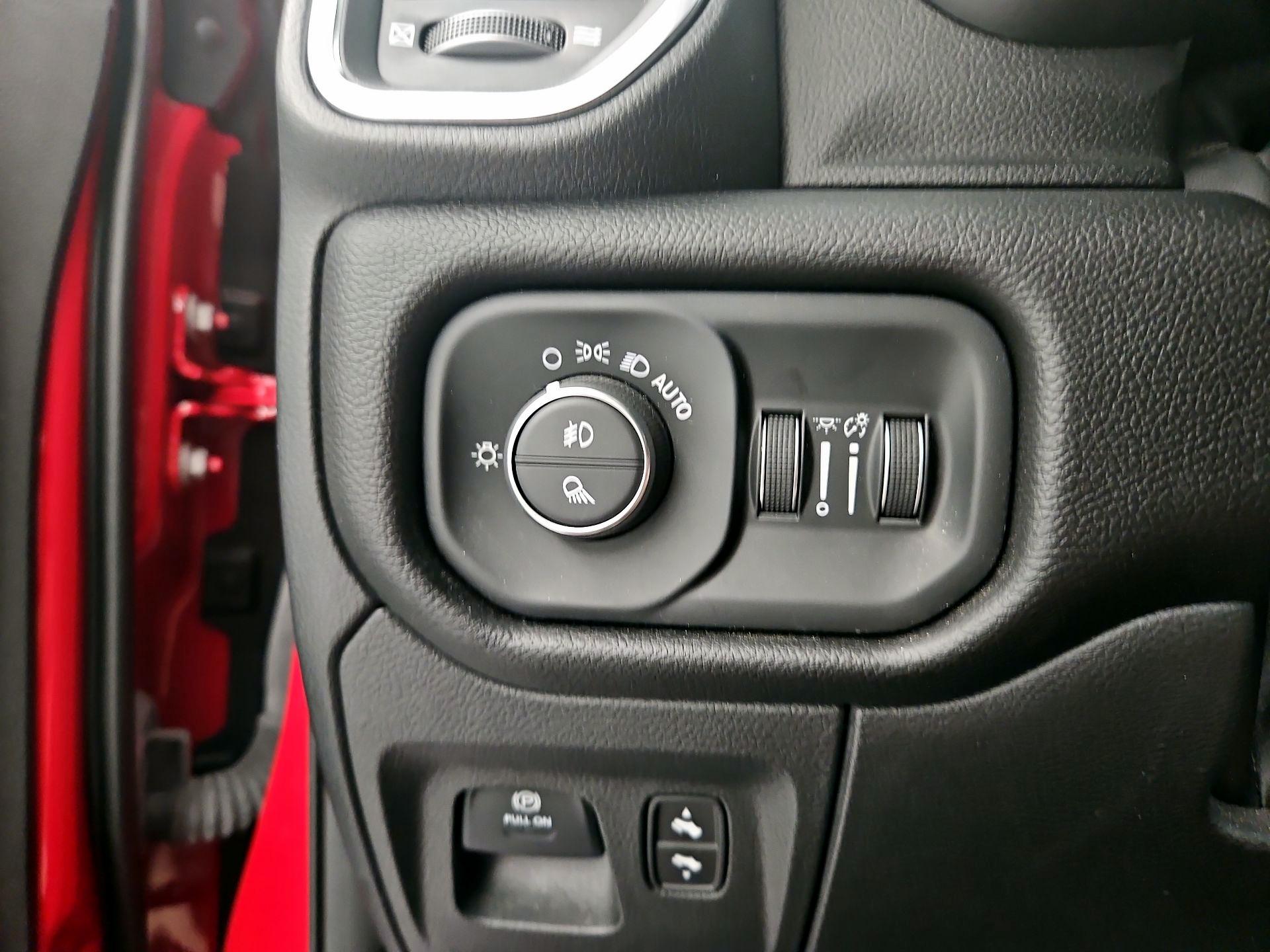 Thumbnail: 2025 RAM 1500 - 13