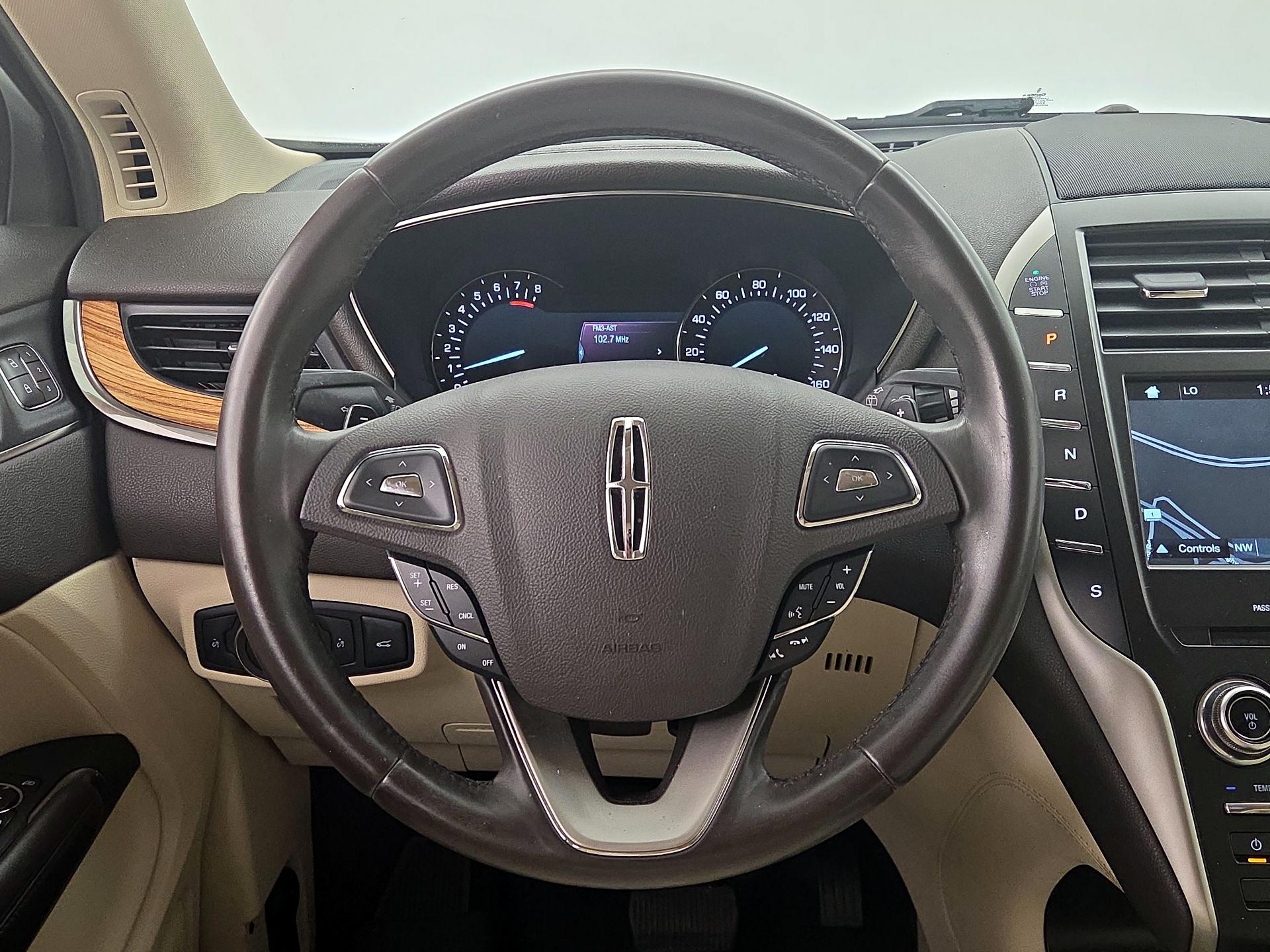 Thumbnail: 2016 Lincoln MKC - 10