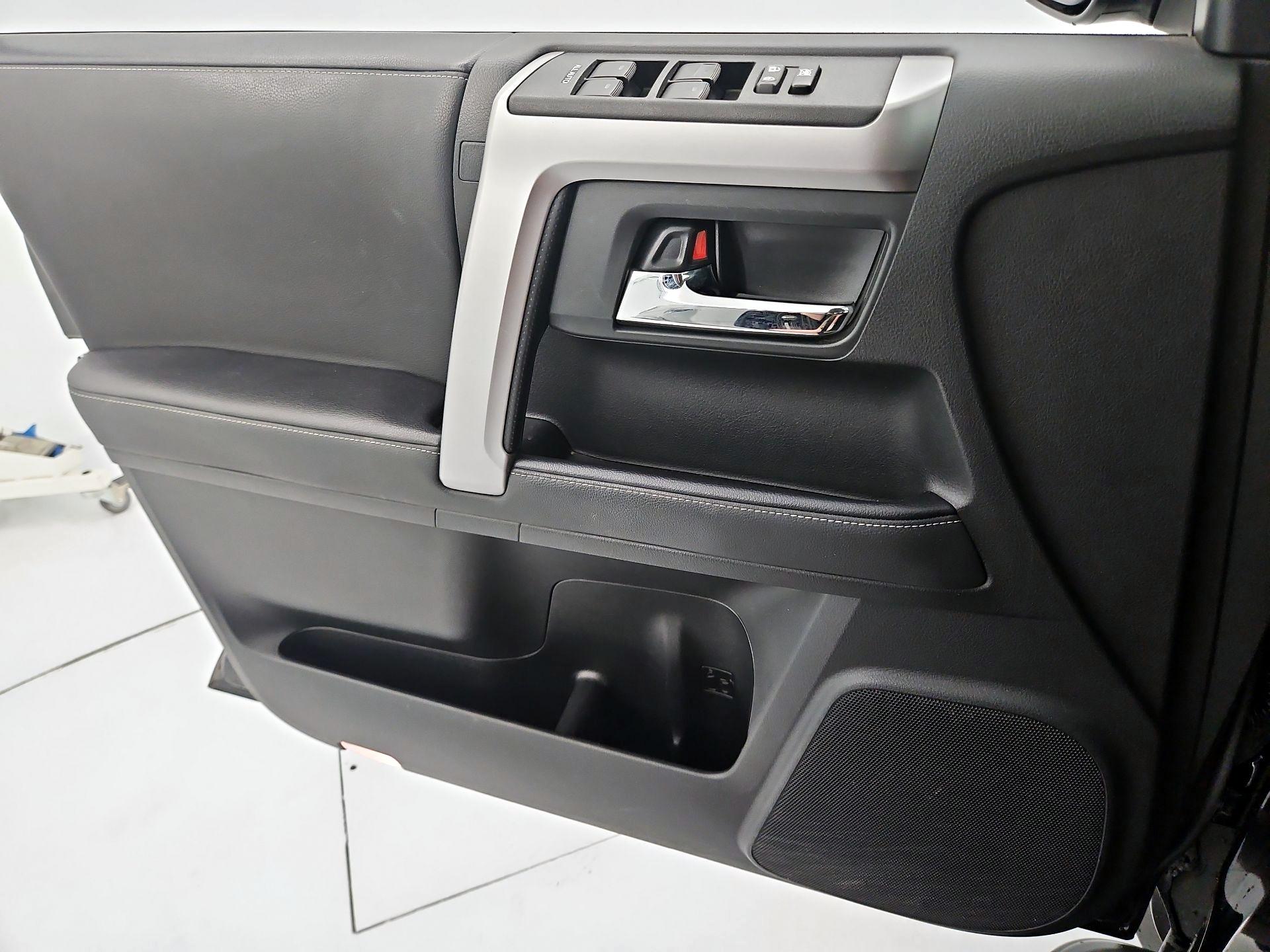 Thumbnail: 2023 Toyota 4Runner - 12