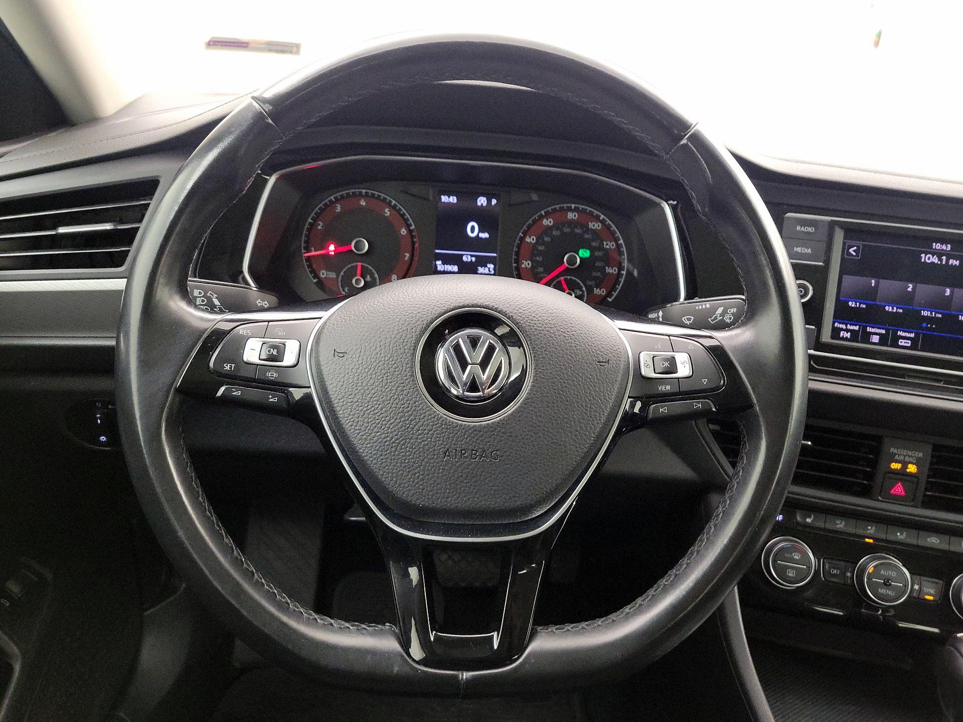Thumbnail: 2019 Volkswagen Jetta - 10