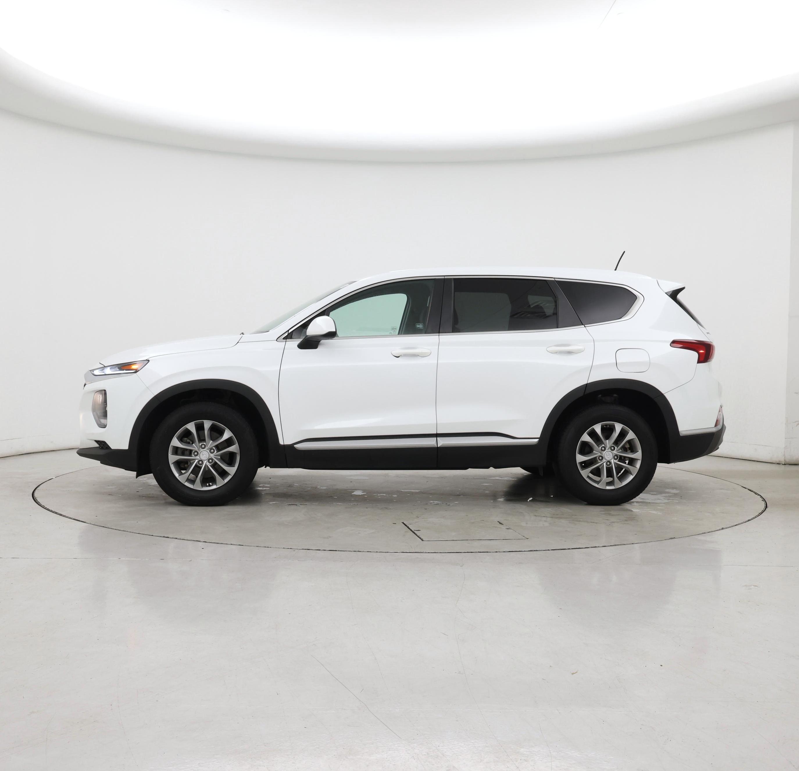 Thumbnail: 2019 Hyundai Santa Fe - 3