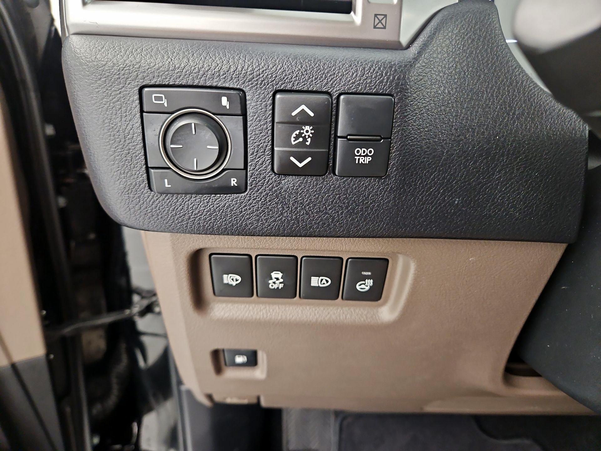Thumbnail: 2022 Lexus GX - 13
